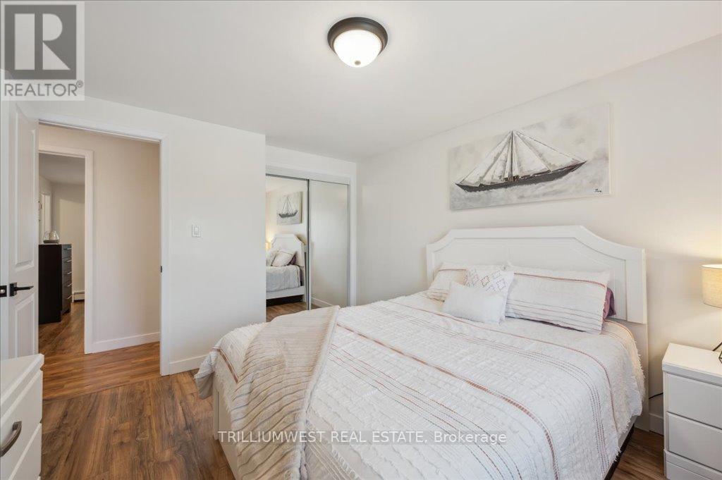 Photo 31 of 76 Lower Canada Crescent, Kitchener ON