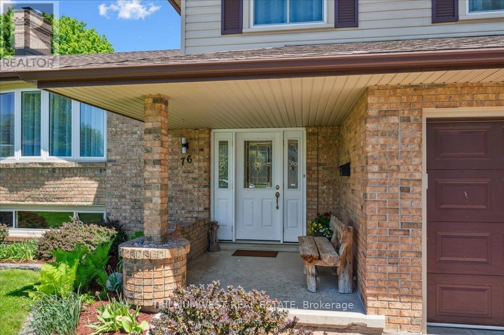 Photo 4 of 76 Lower Canada Crescent, Kitchener ON