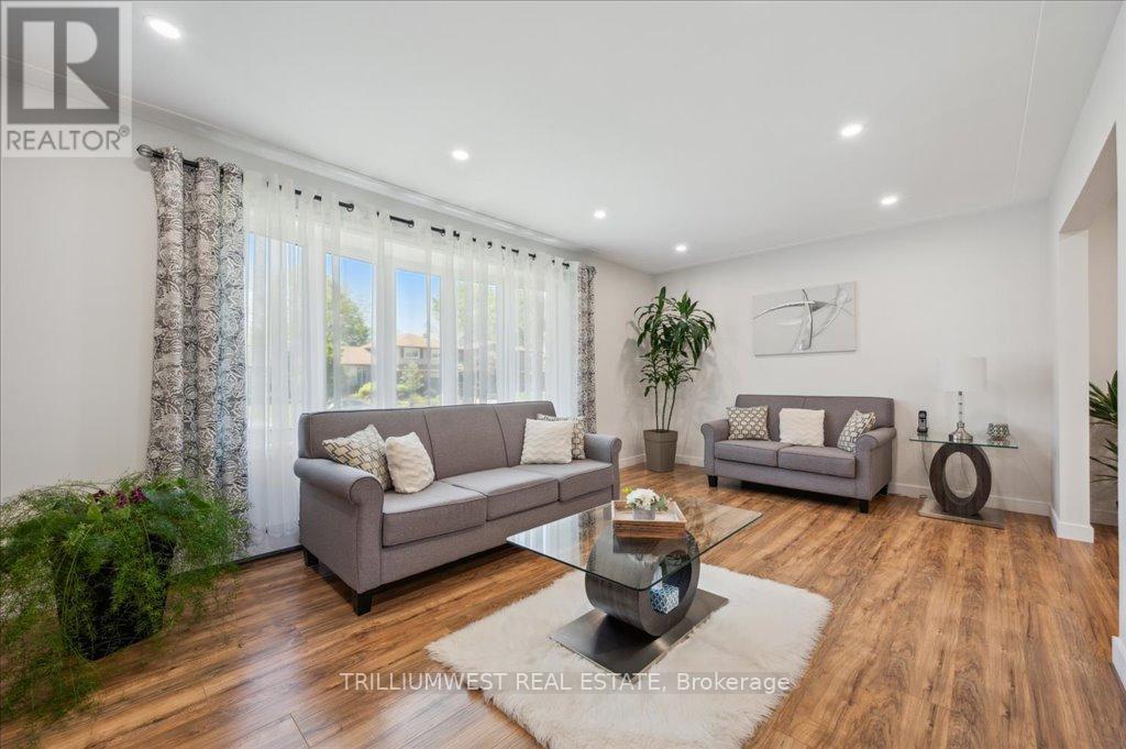 Photo 6 of 76 Lower Canada Crescent, Kitchener ON