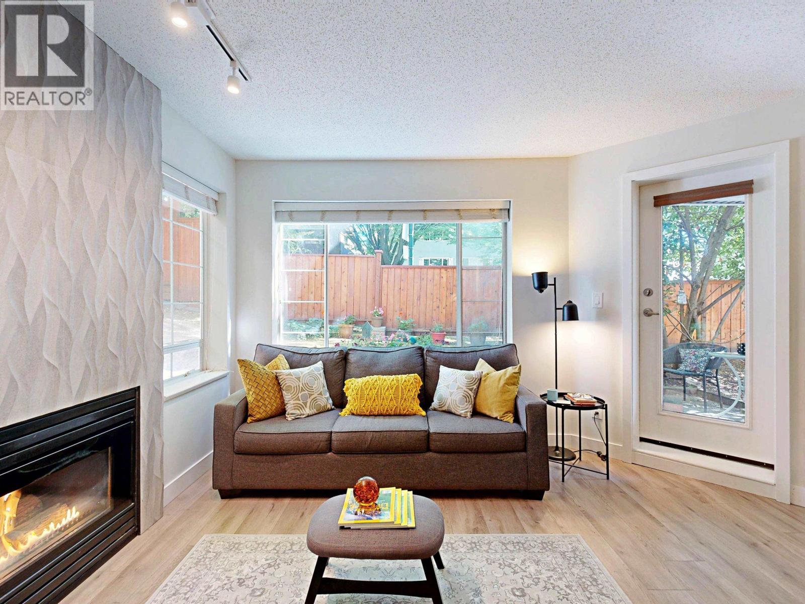 Photo 1 of 105 1433 E 1st Avenue, Vancouver BC