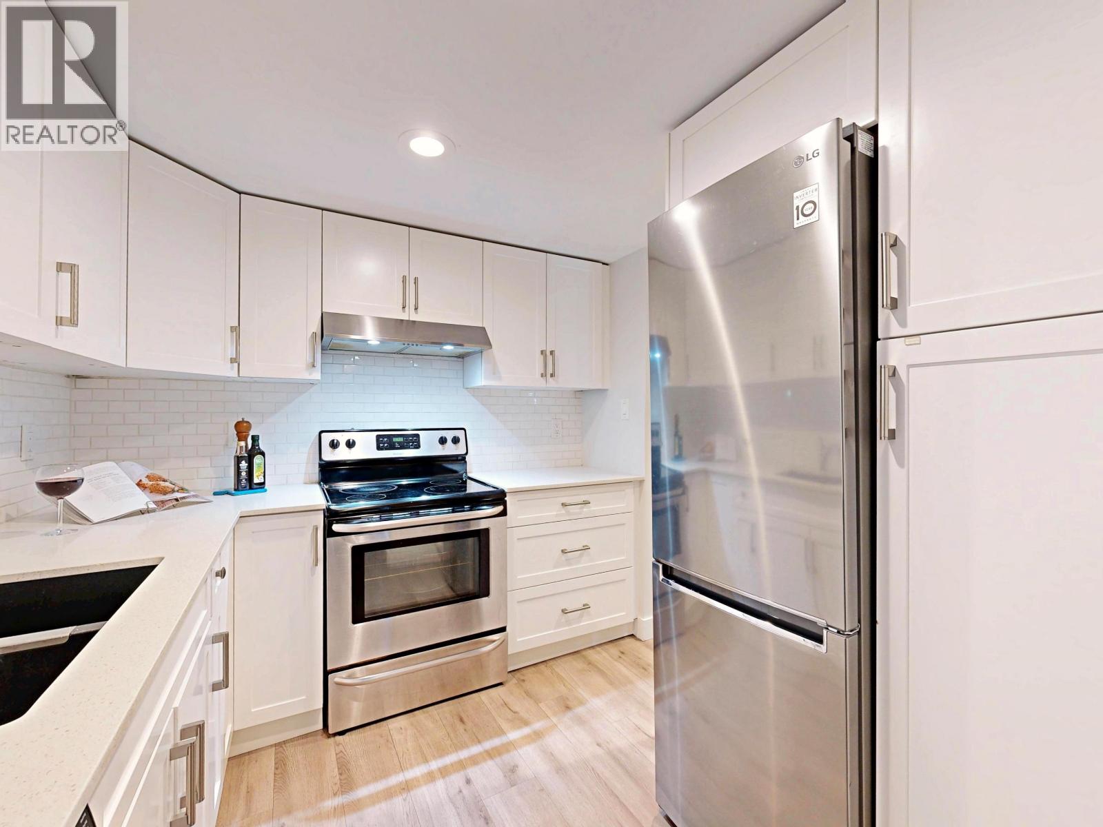 Photo 13 of 105 1433 E 1st Avenue, Vancouver BC