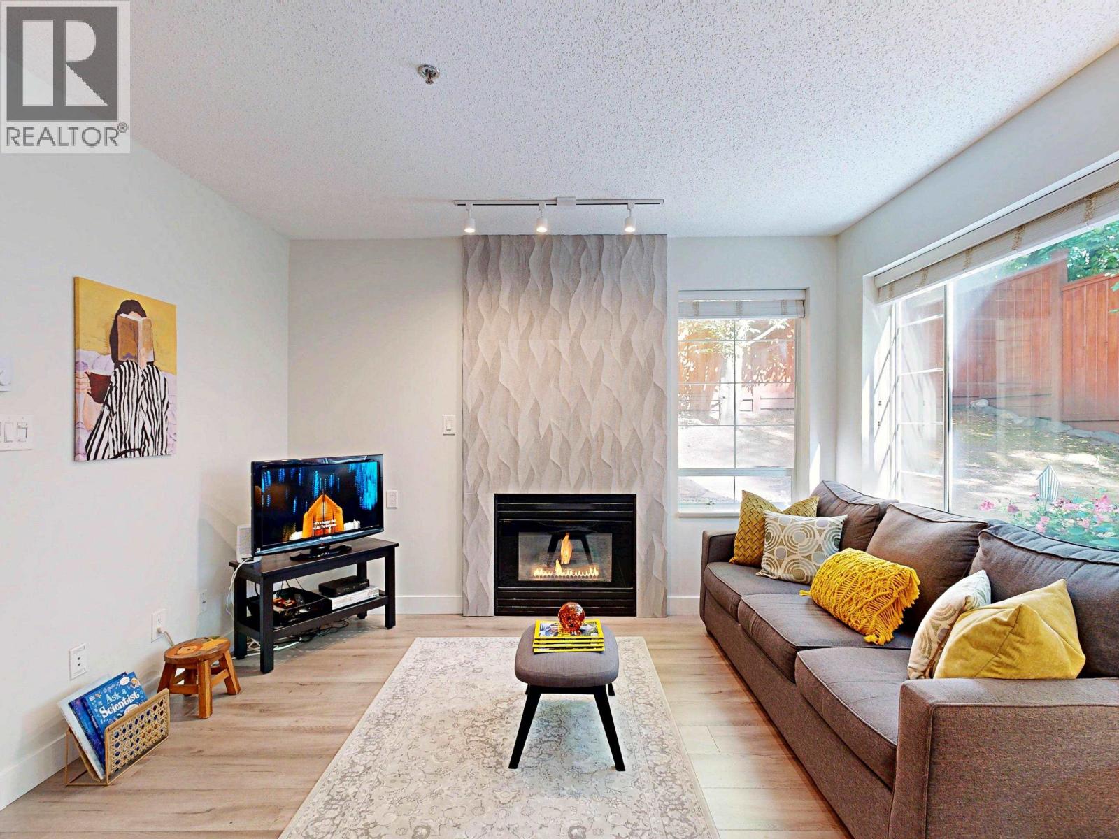 Photo 2 of 105 1433 E 1st Avenue, Vancouver BC