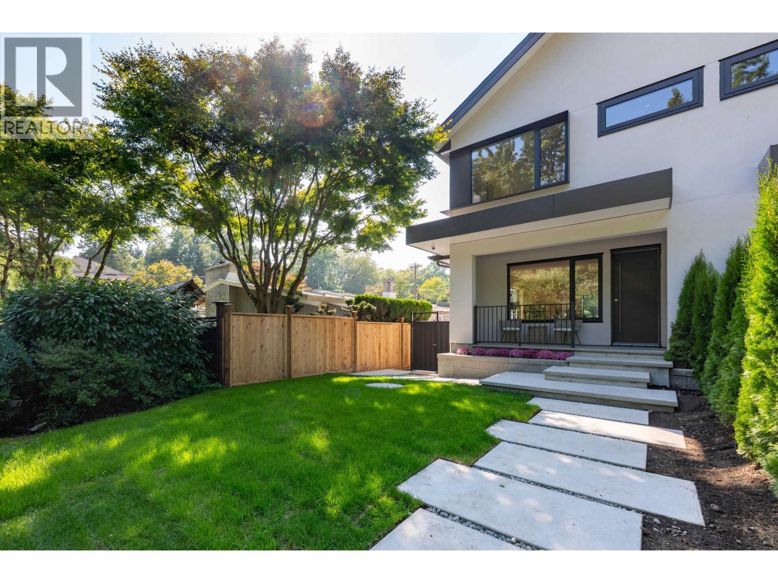 4477 WALLACE STREET, Vancouver