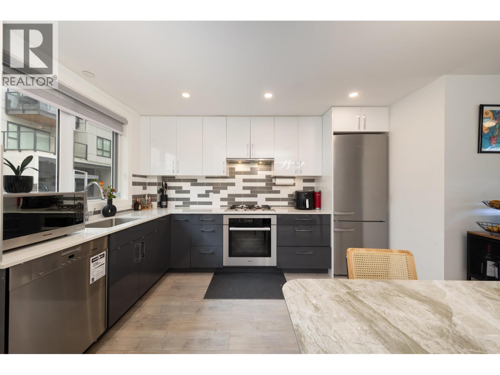 Photo 8 of 7887 French Street, Vancouver BC