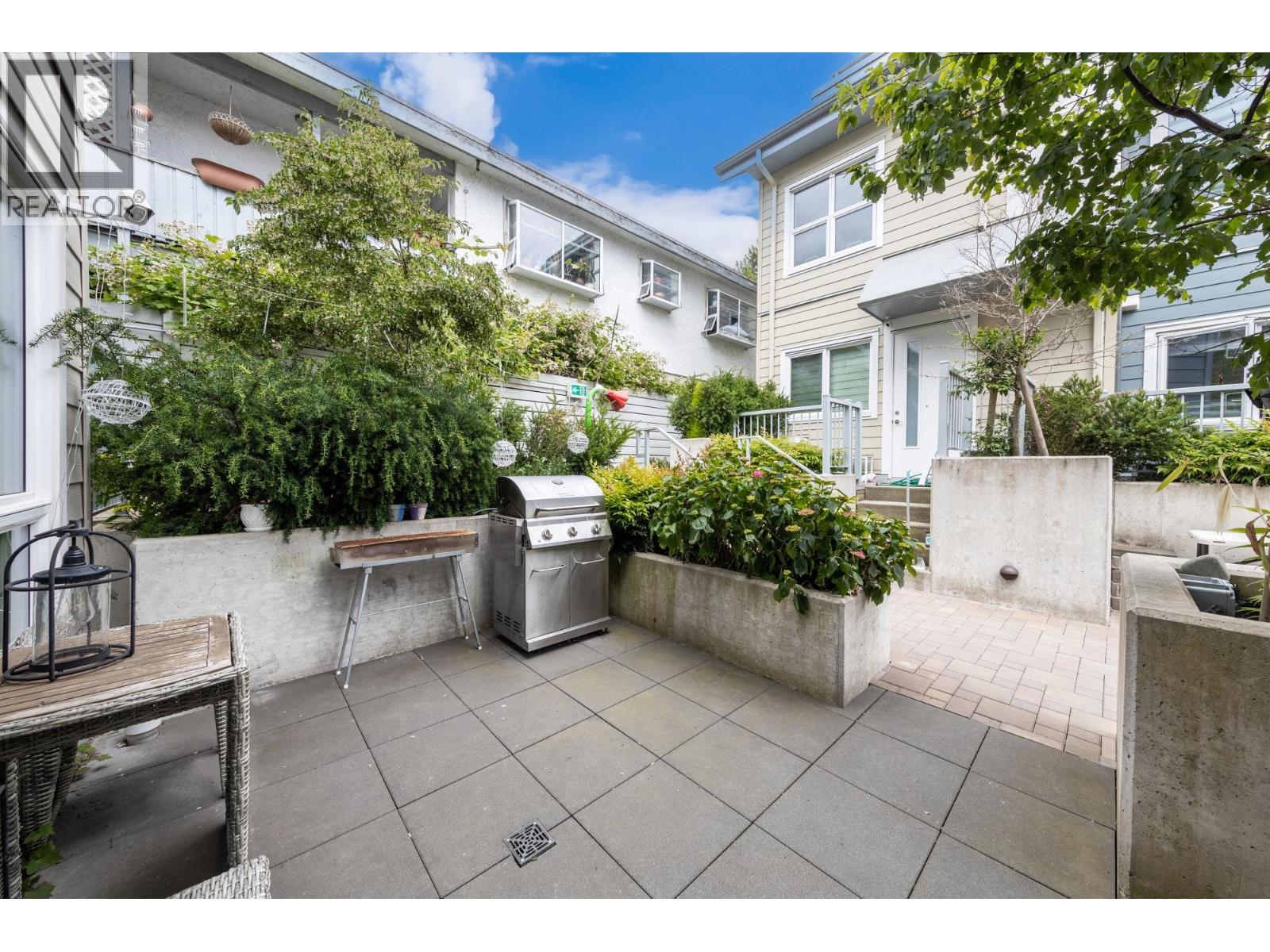 Photo 5 of 7887 French Street, Vancouver BC