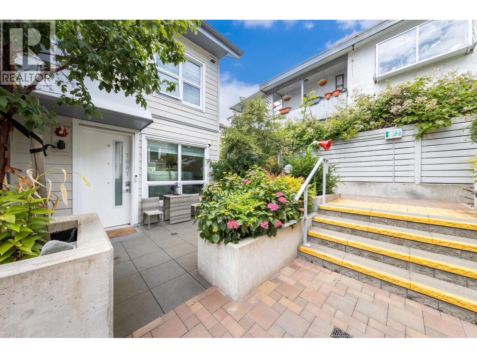 Photo 6 of 7887 French Street, Vancouver BC
