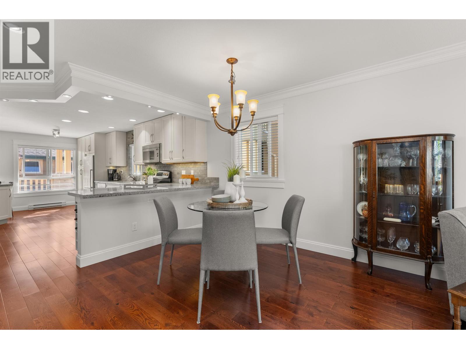 Photo 10 of 312 288 E 6th Street, North Vancouver BC