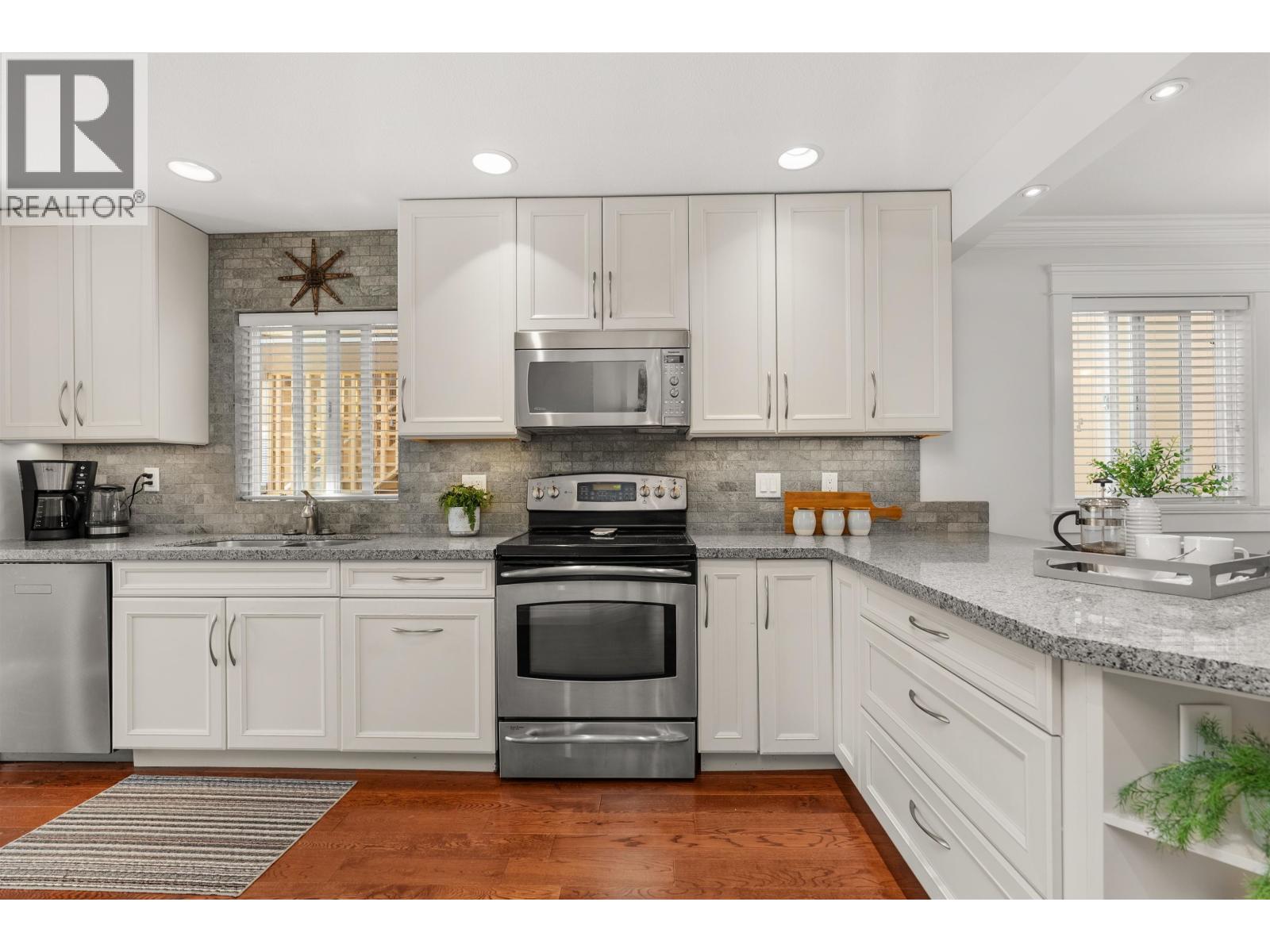 Photo 4 of 312 288 E 6th Street, North Vancouver BC