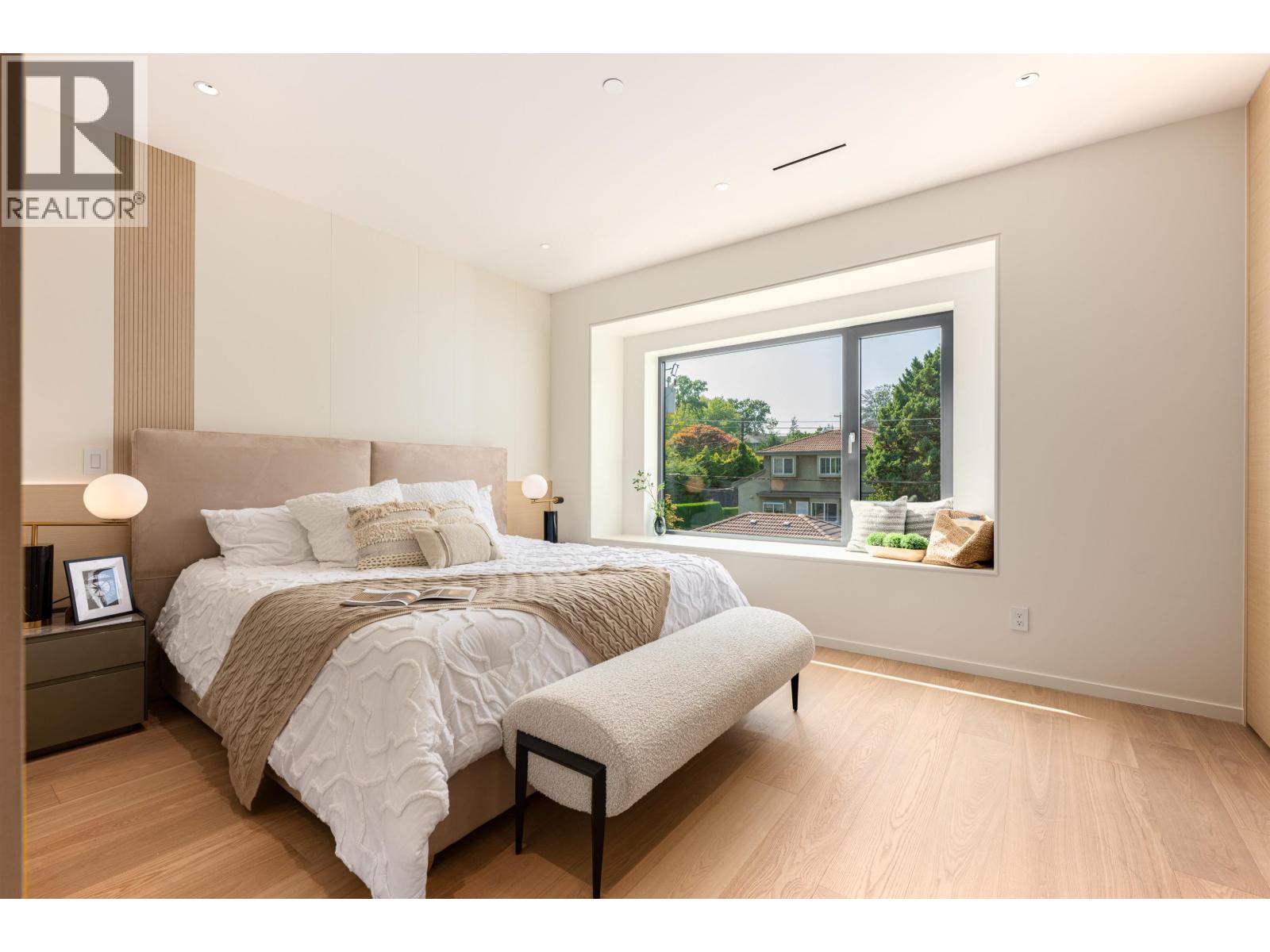 Photo 18 of 4475 Wallace Street, Vancouver BC
