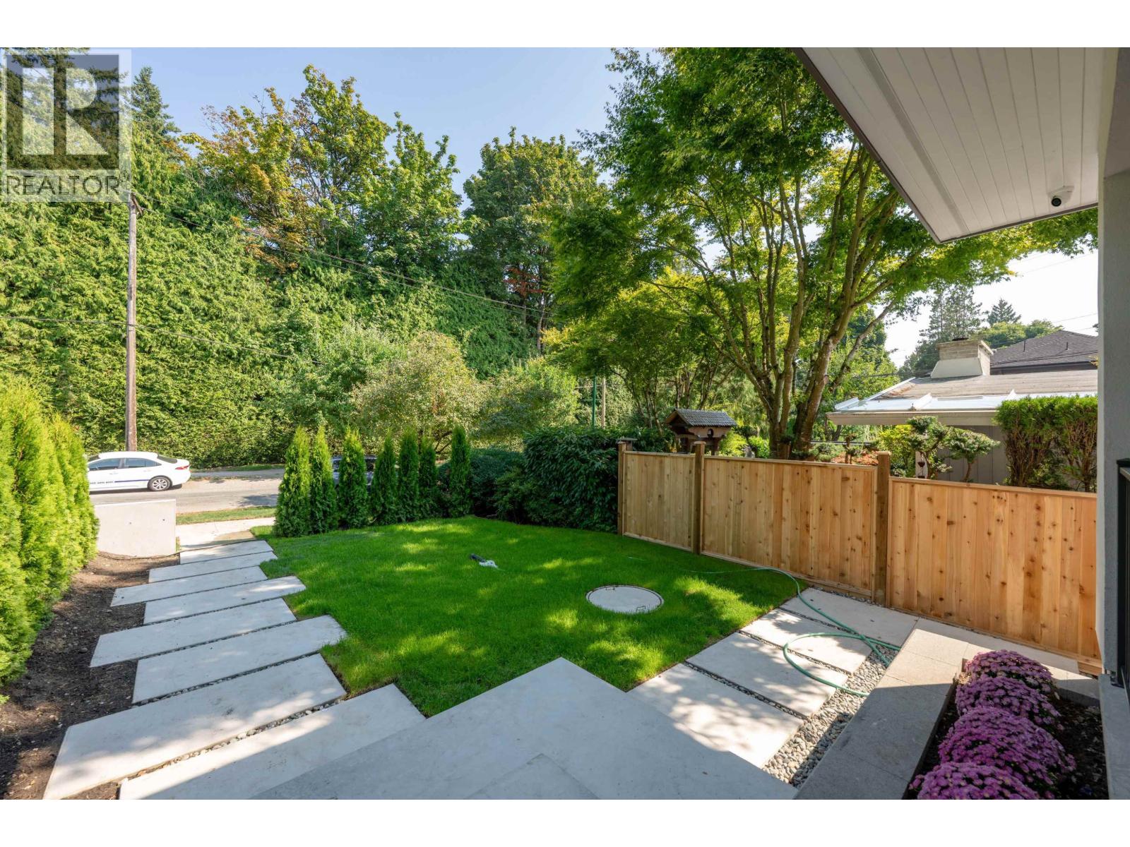 Photo 2 of 4475 Wallace Street, Vancouver BC