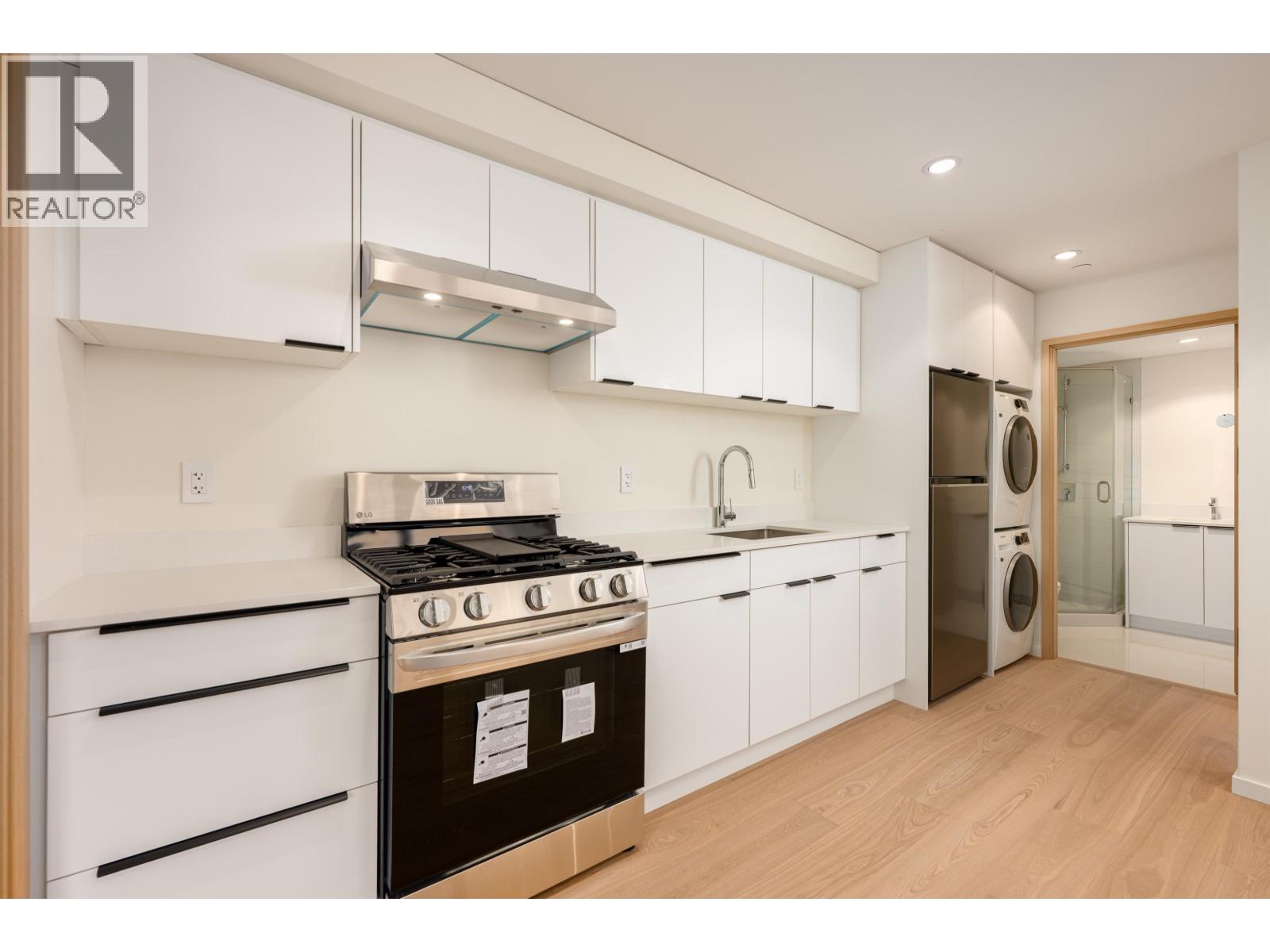 Photo 32 of 4475 Wallace Street, Vancouver BC