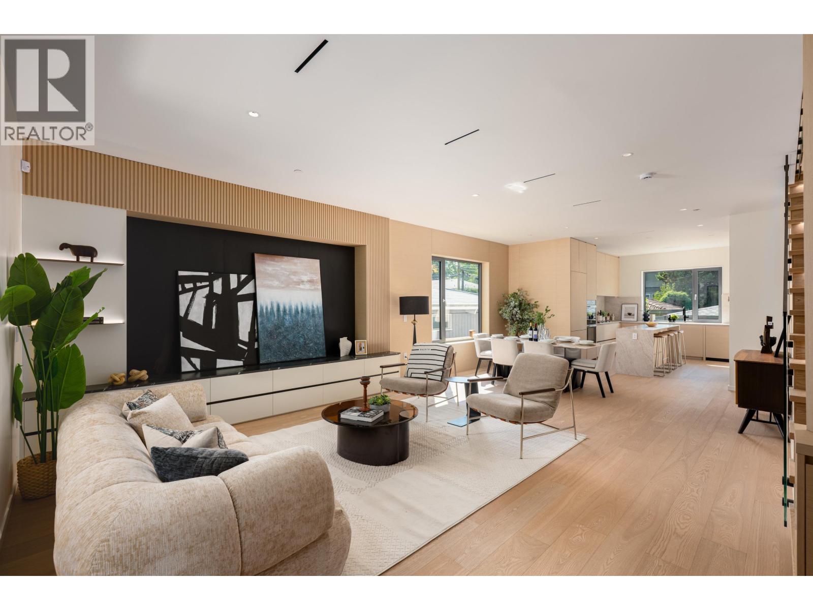 Photo 5 of 4475 Wallace Street, Vancouver BC