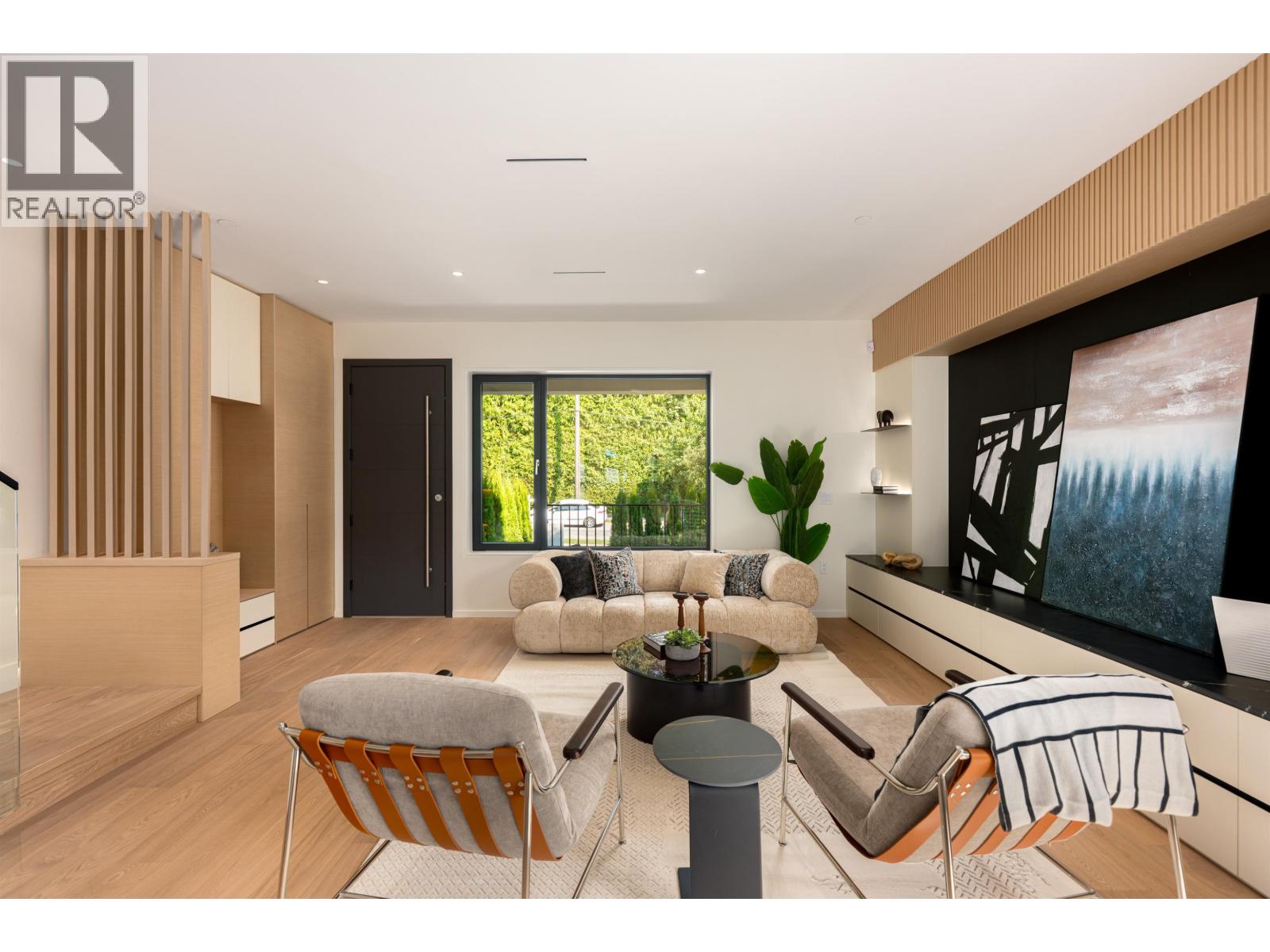 Photo 7 of 4475 Wallace Street, Vancouver BC