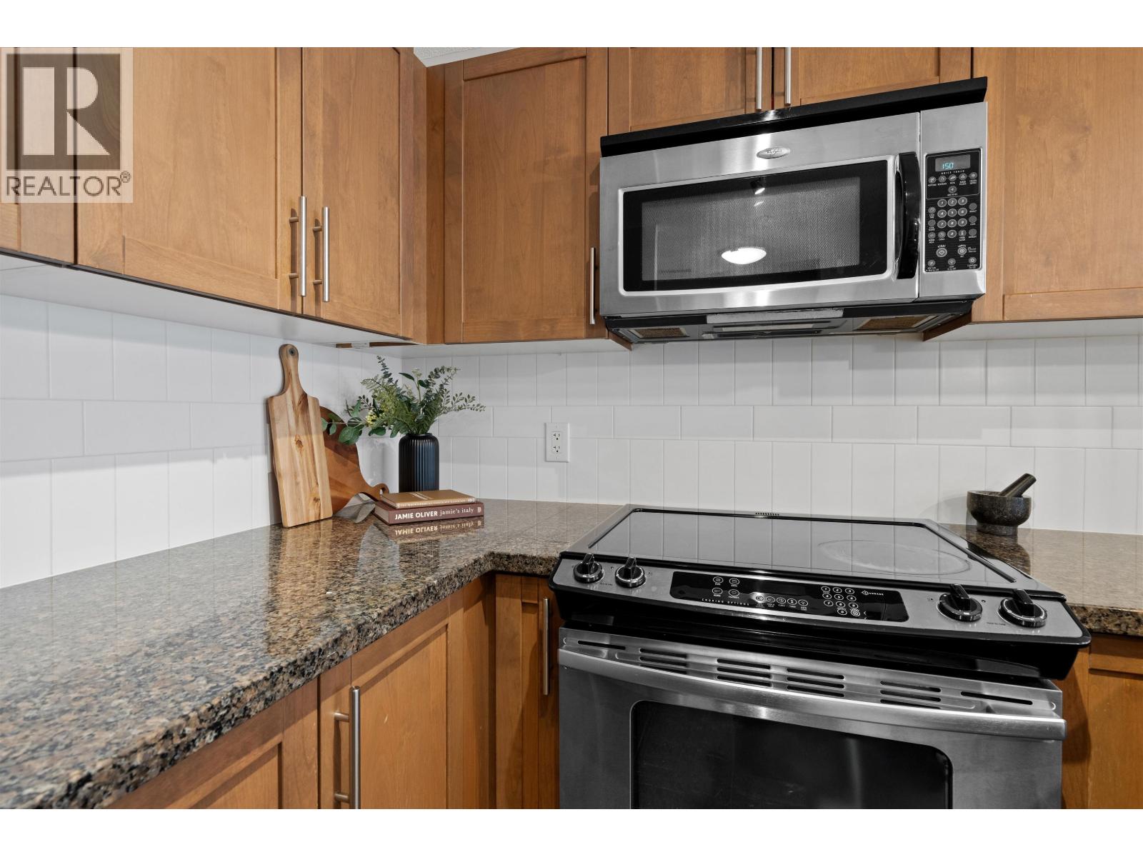 Photo 5 of 213 12283 224 Street, Maple Ridge BC