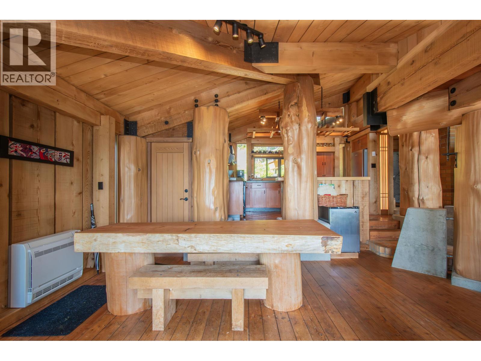 1010 TAKI-TE-SI ROAD, Gambier Island
