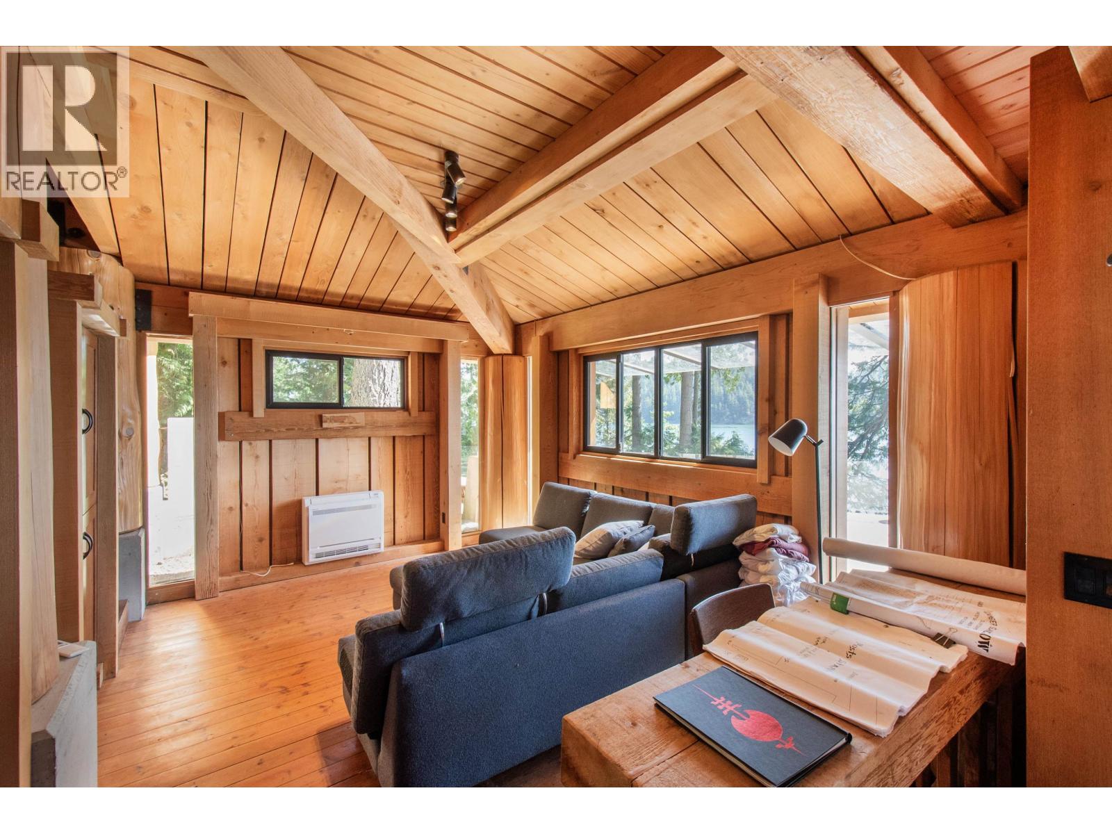 1010 TAKI-TE-SI ROAD, Gambier Island