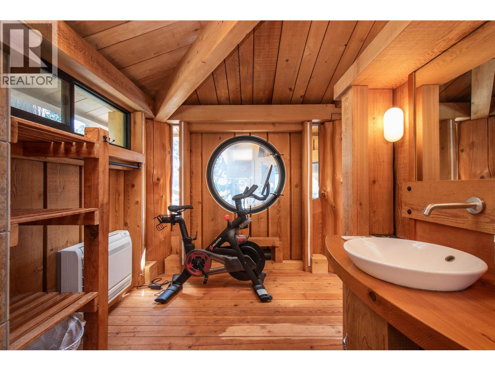 1010 TAKI-TE-SI ROAD, Gambier Island