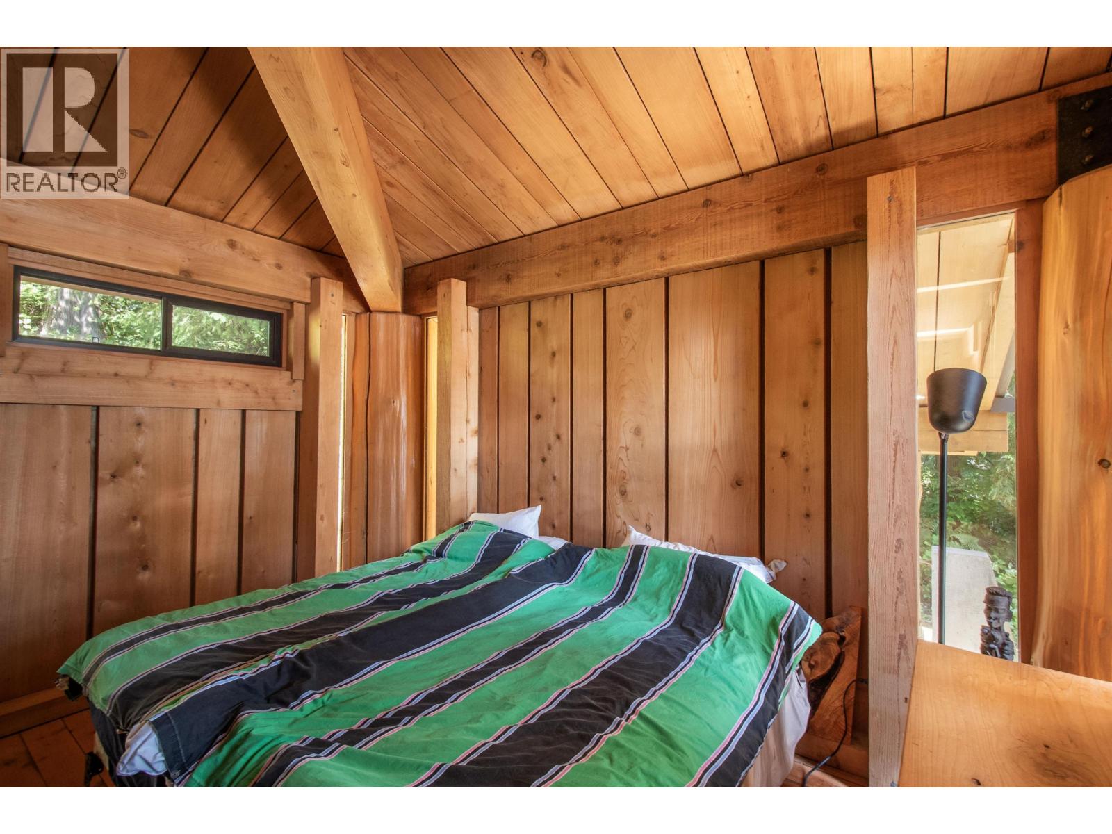 1010 TAKI-TE-SI ROAD, Gambier Island