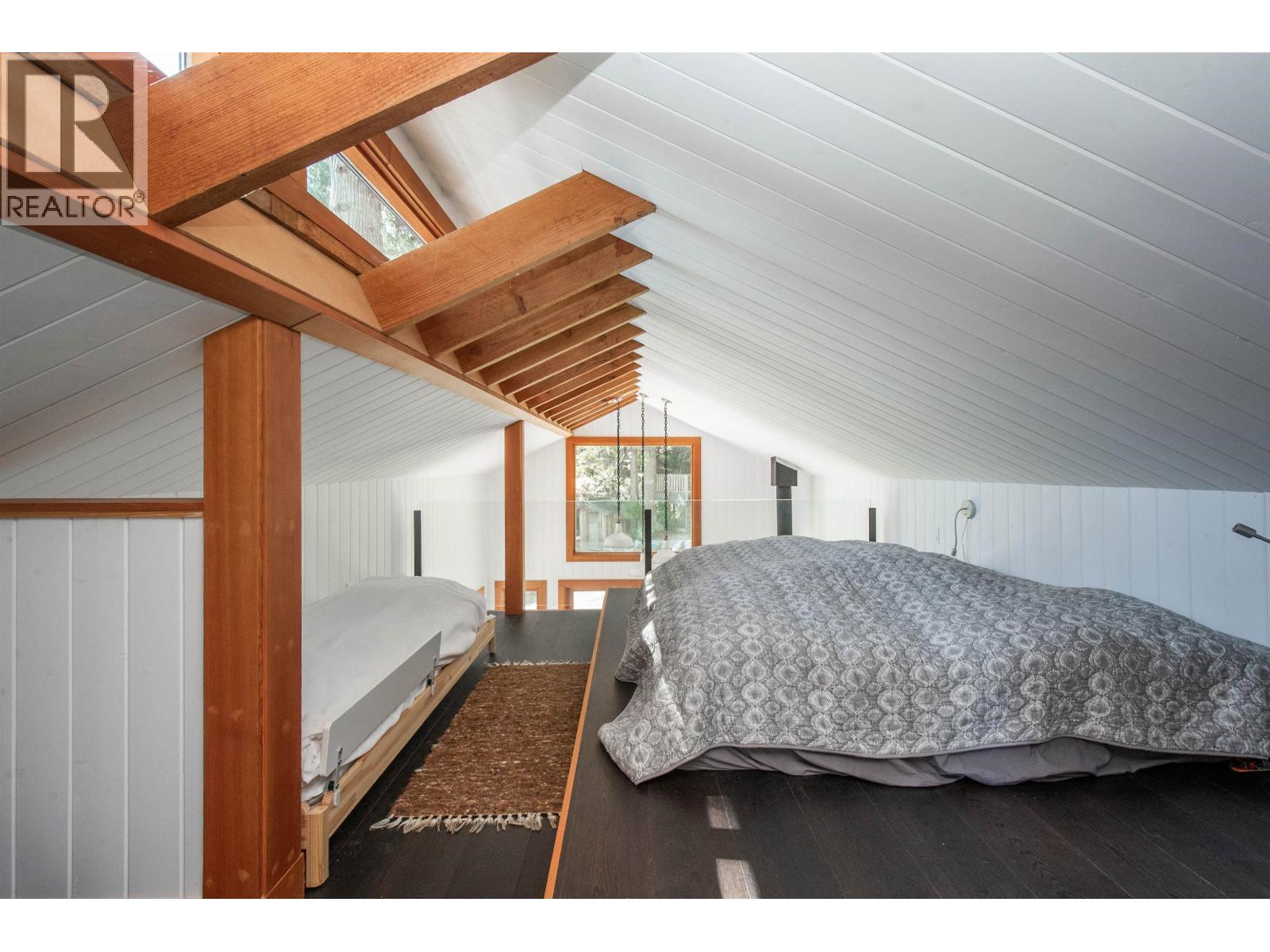 1010 TAKI-TE-SI ROAD, Gambier Island