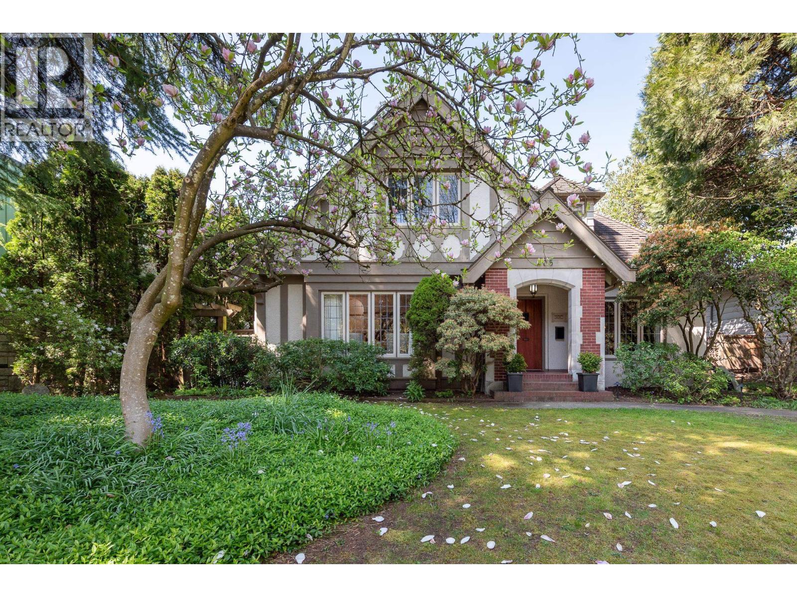 Photo 37 of 505 Queens Avenue, New Westminster BC