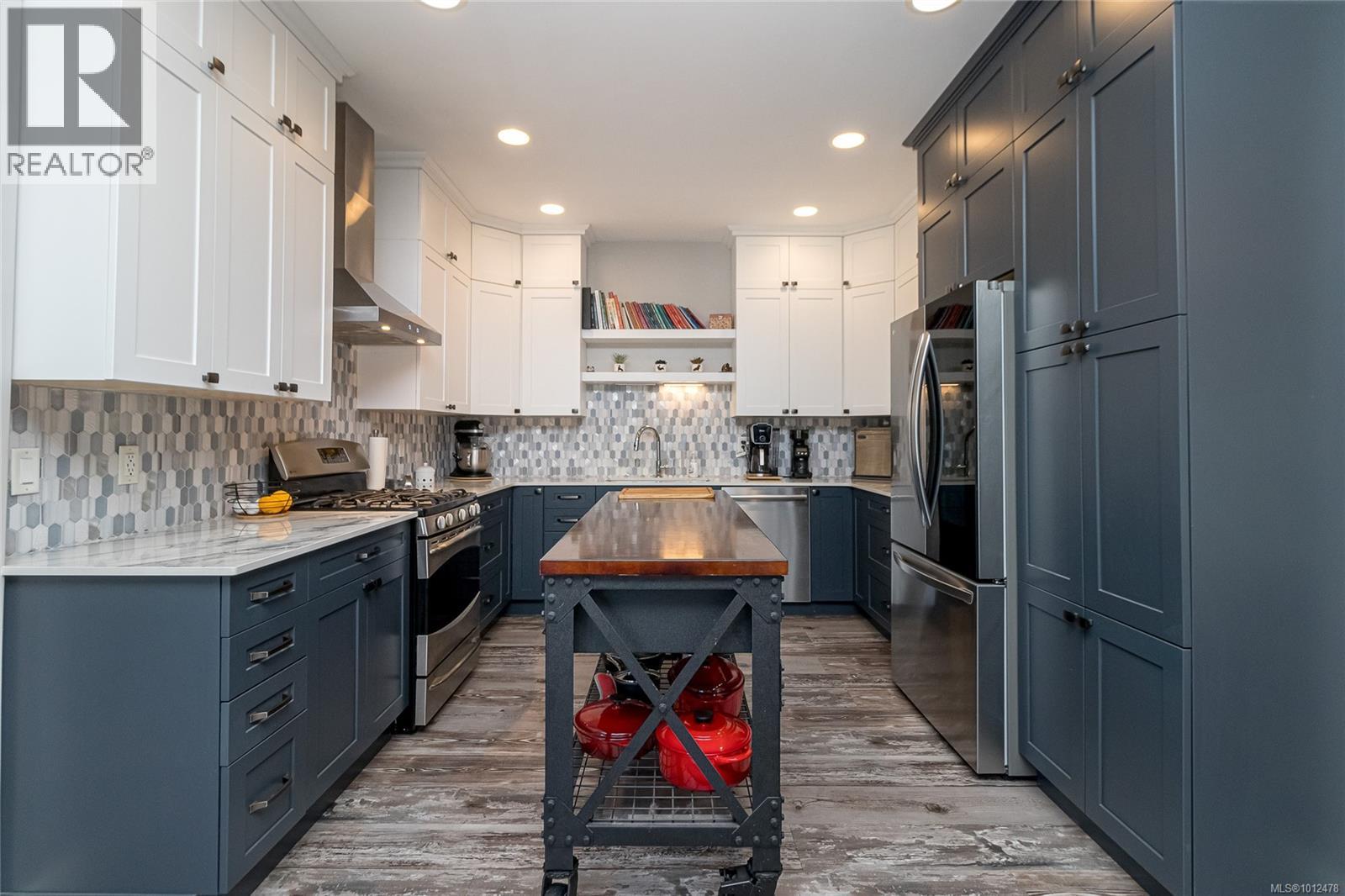 Photo 1 of 832 Pintail Pl, Langford BC