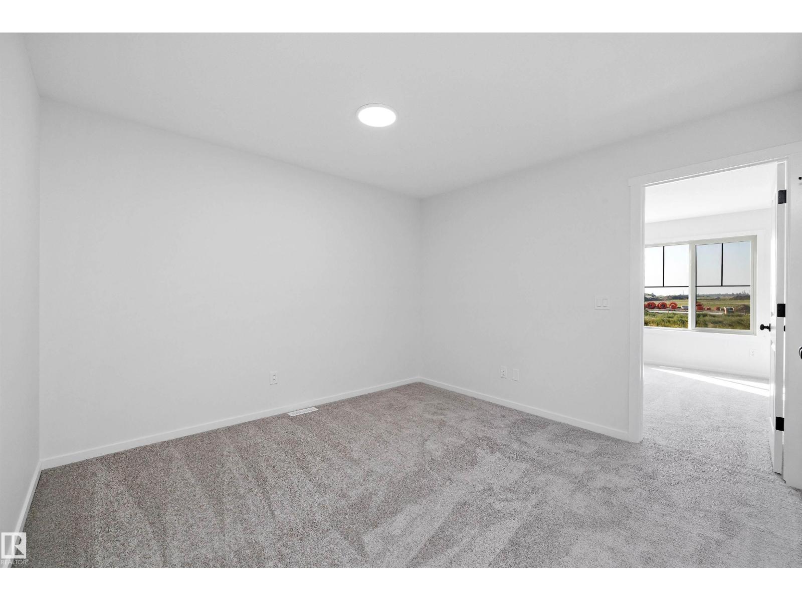 Photo 16 of 5458 Hawthorn Run Sw, Edmonton AB