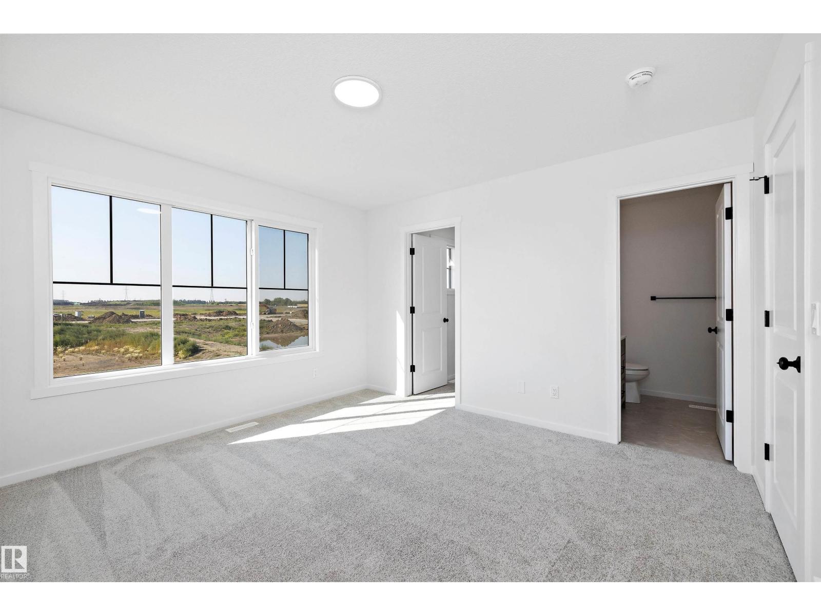 Photo 24 of 5458 Hawthorn Run Sw, Edmonton AB