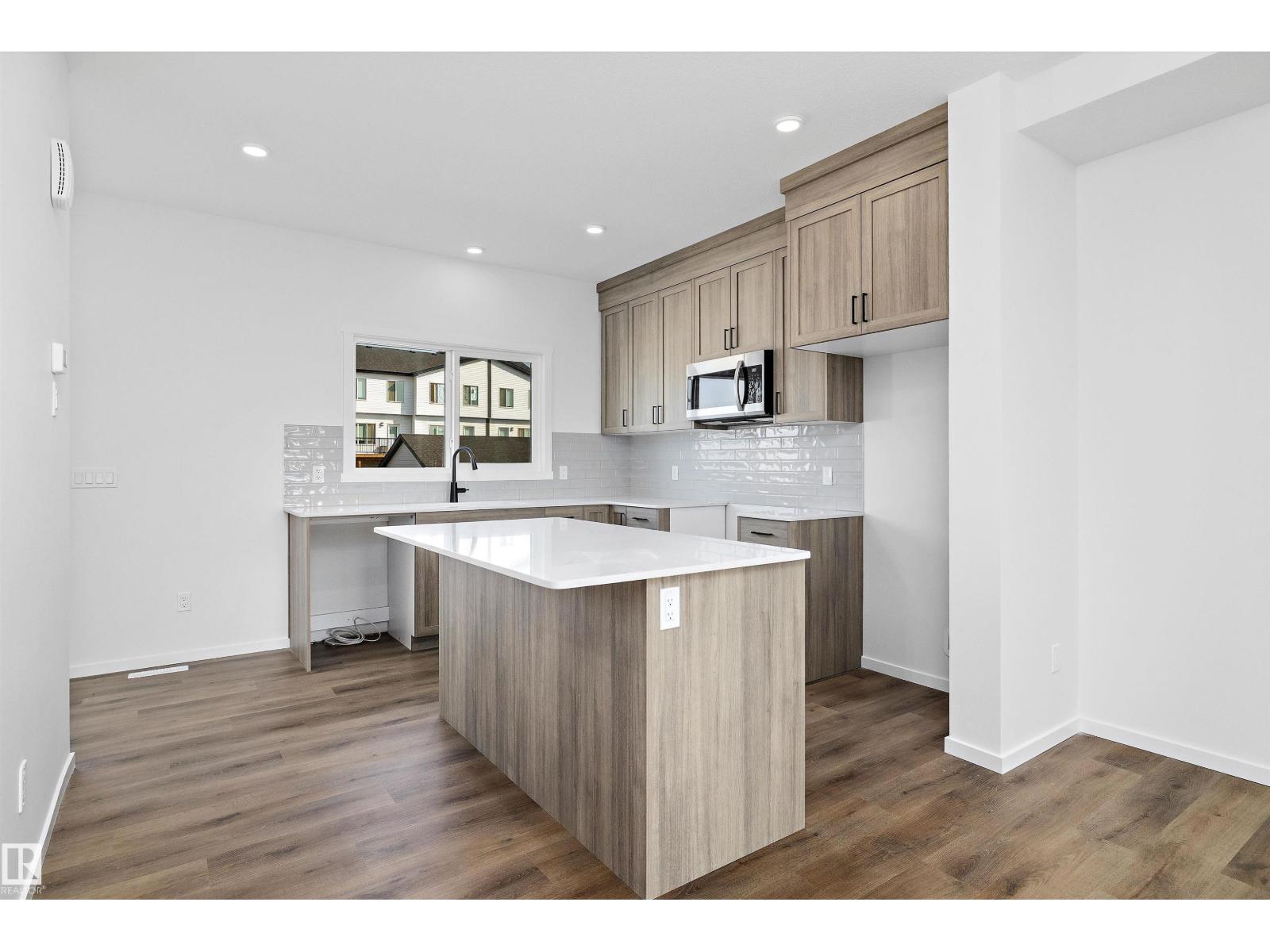 Photo 13 of 5458 Hawthorn Run Sw, Edmonton AB