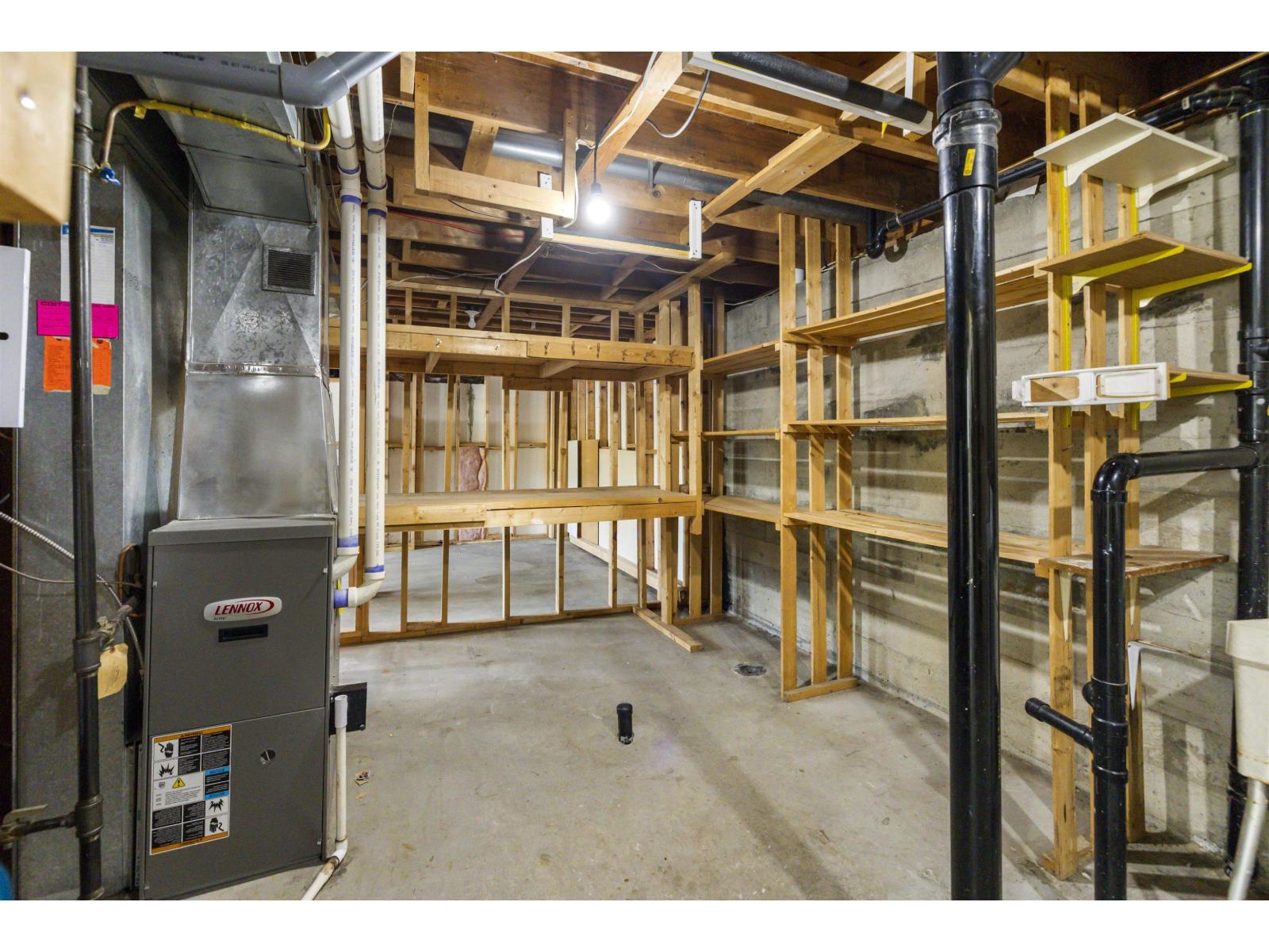 Photo 18 of 13512 Crestview Drive, Surrey BC