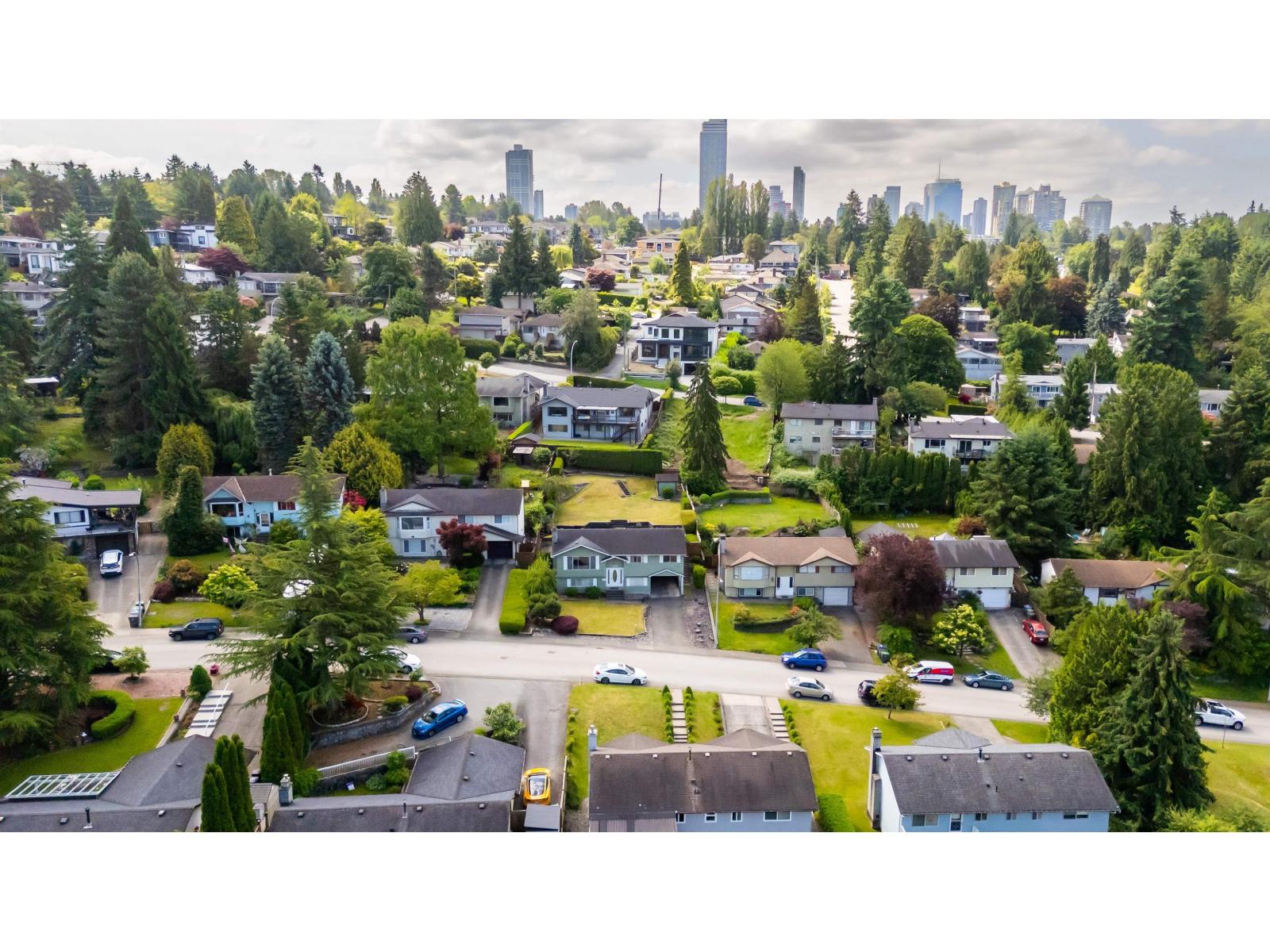 Photo 25 of 13512 Crestview Drive, Surrey BC