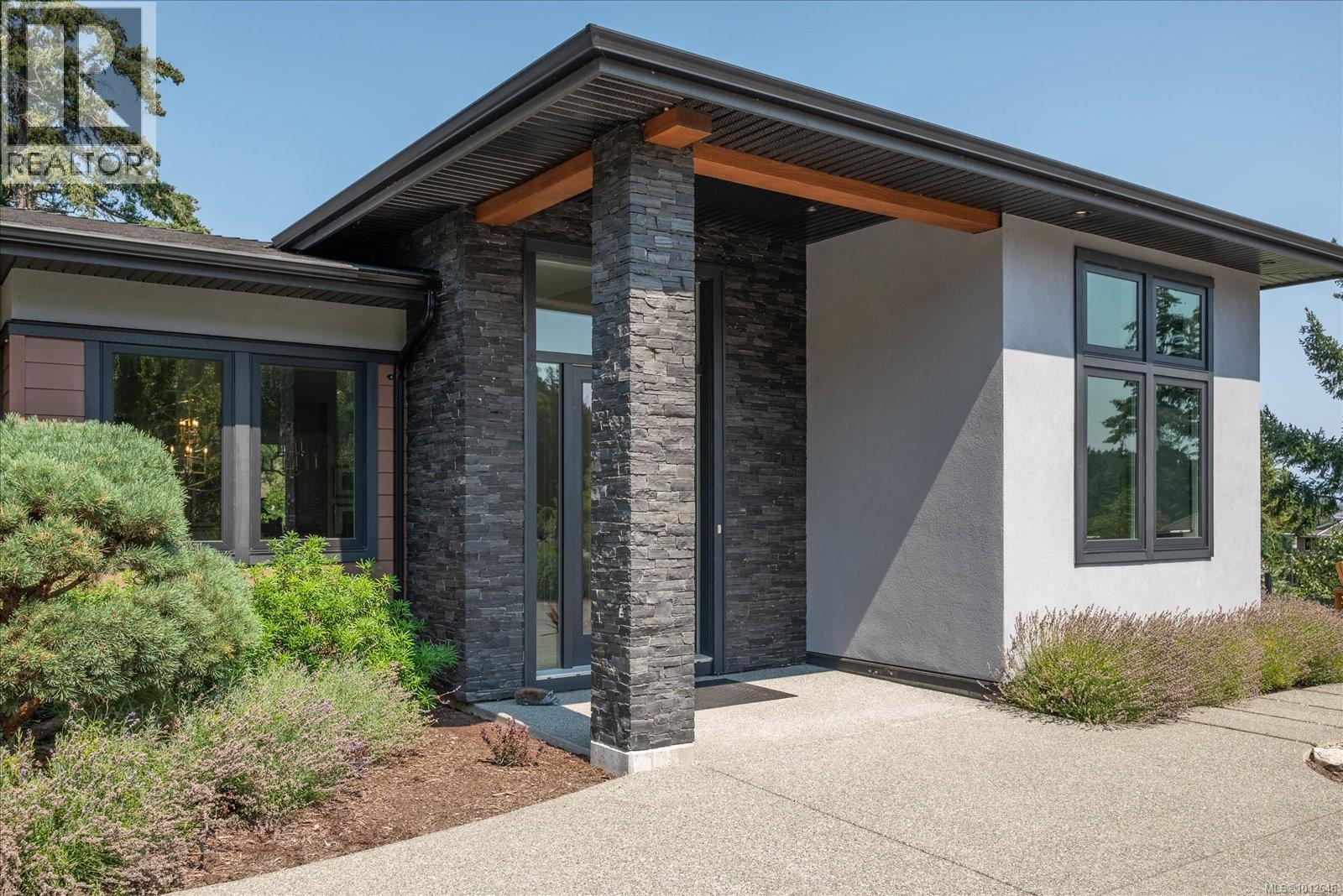 Photo 4 of 2441 Andover Rd, Nanoose Bay BC