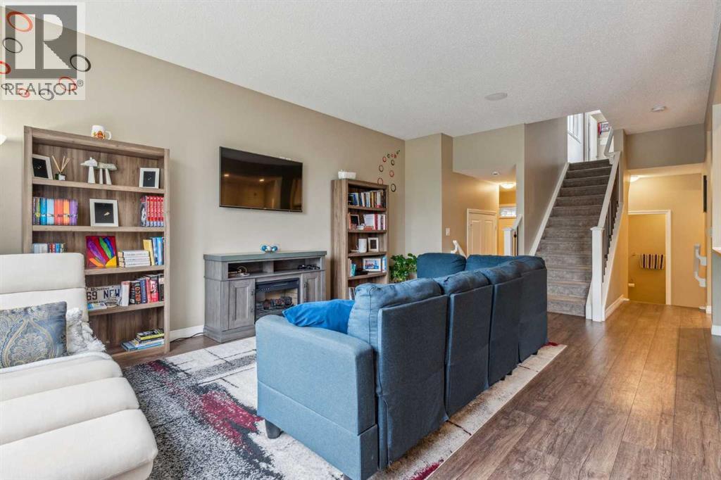Photo 4 of 111 Buckskin Way, Cochrane AB