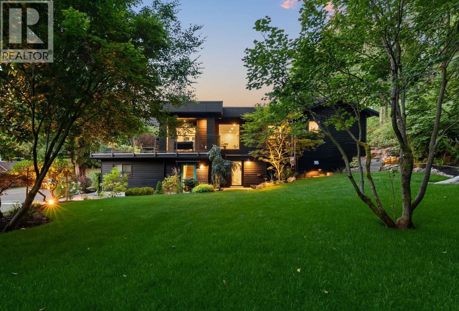 Photo 1 of 4507 Summerside Lane, North Vancouver BC