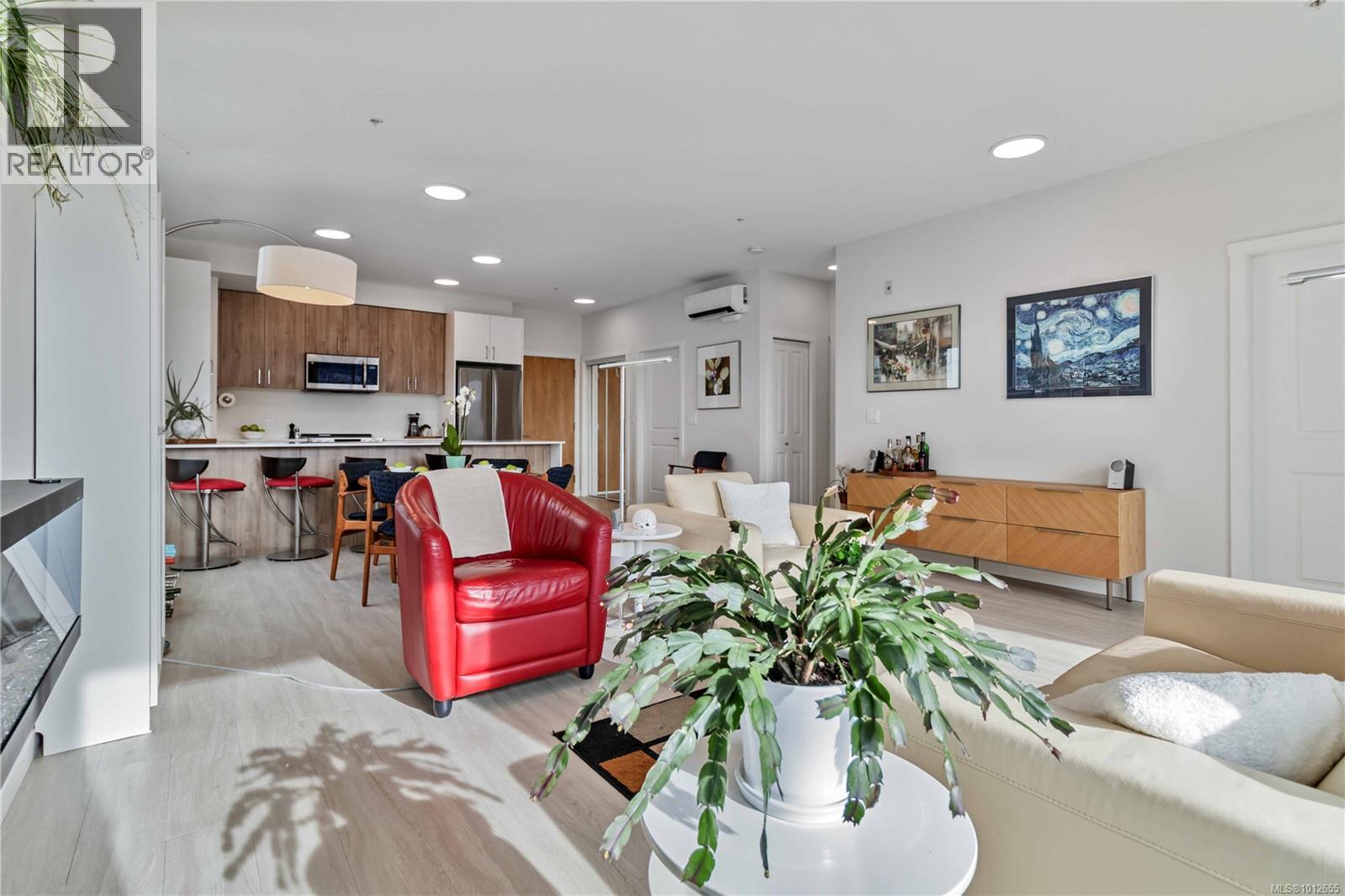 Photo 9 of 407 842 Orono Ave, Langford BC