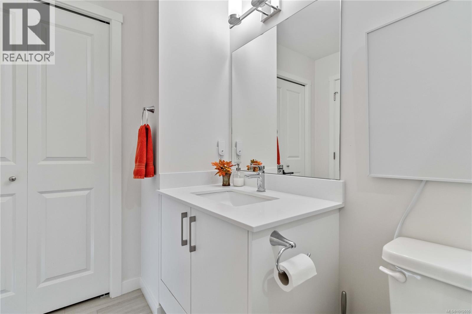 Photo 37 of 407 842 Orono Ave, Langford BC