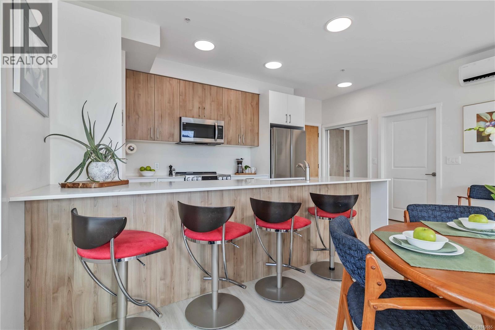 Photo 13 of 407 842 Orono Ave, Langford BC