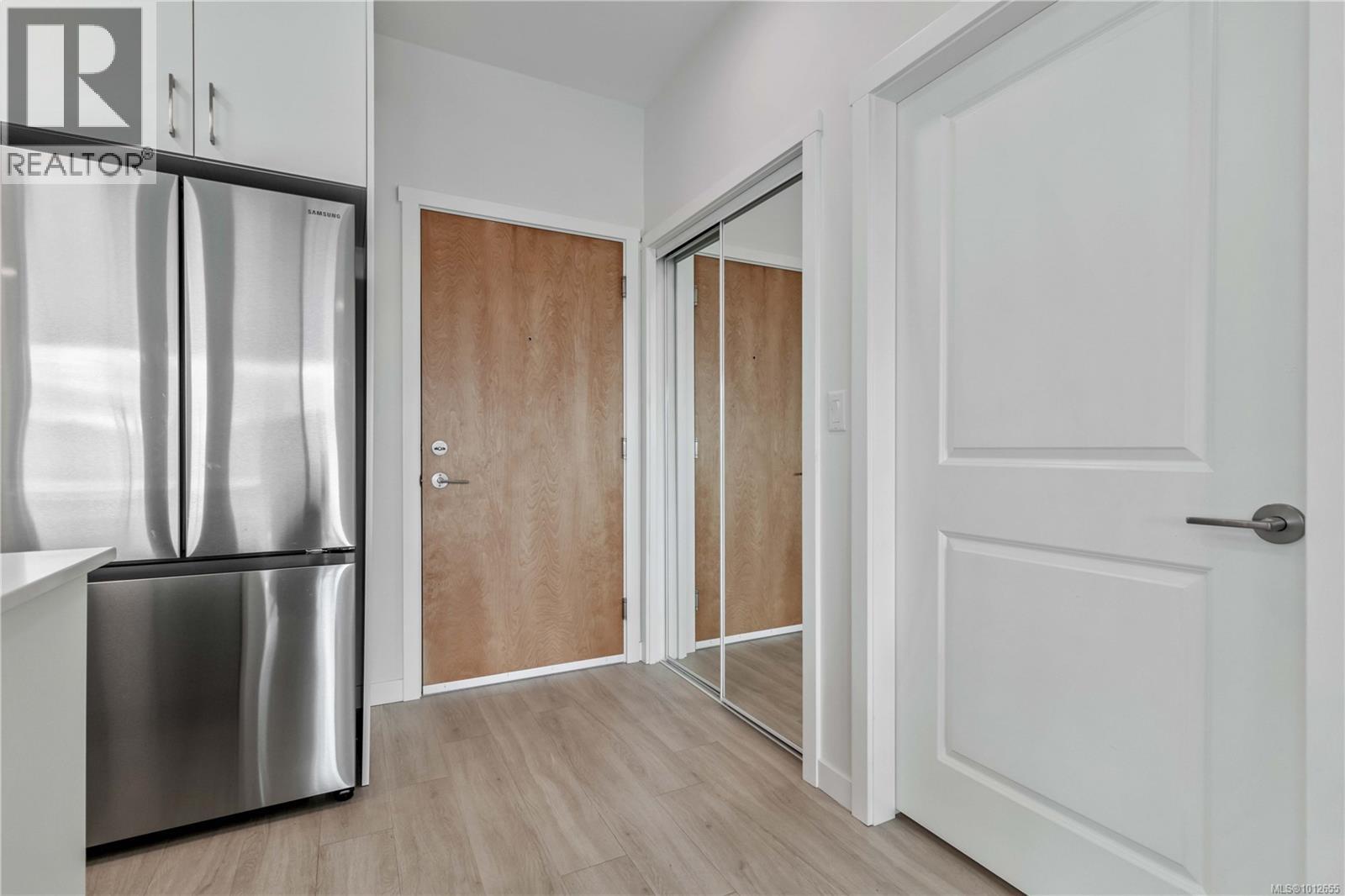 Photo 6 of 407 842 Orono Ave, Langford BC