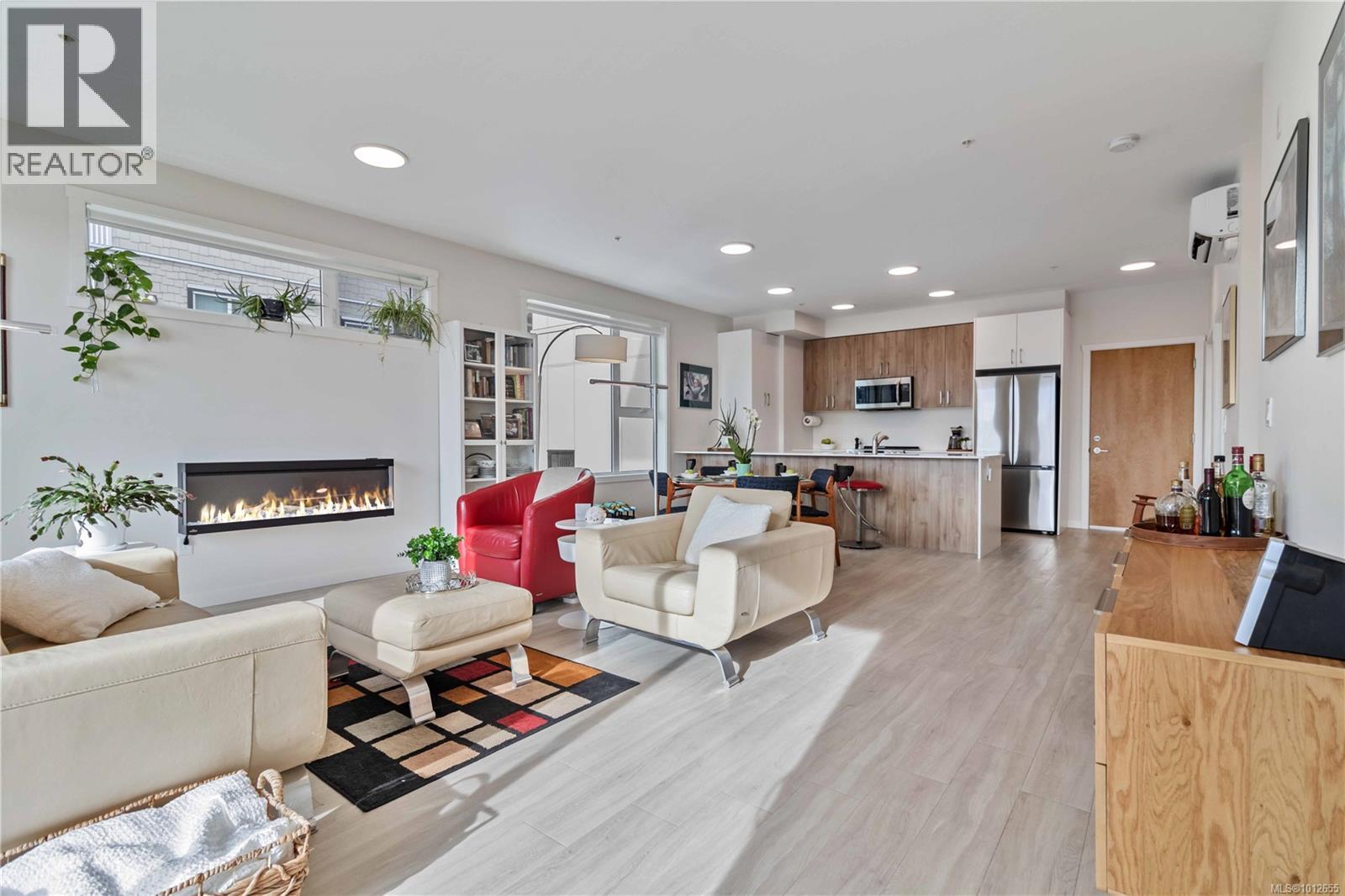 Photo 10 of 407 842 Orono Ave, Langford BC