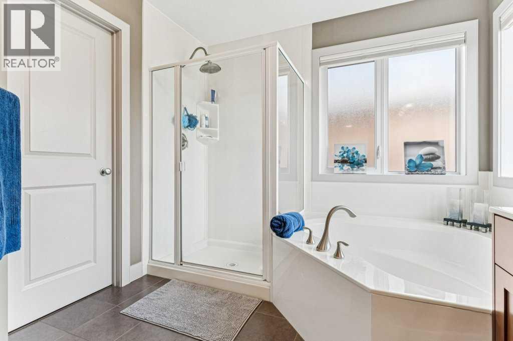 Photo 21 of 16 Royal Oak Cape Nw, Calgary AB