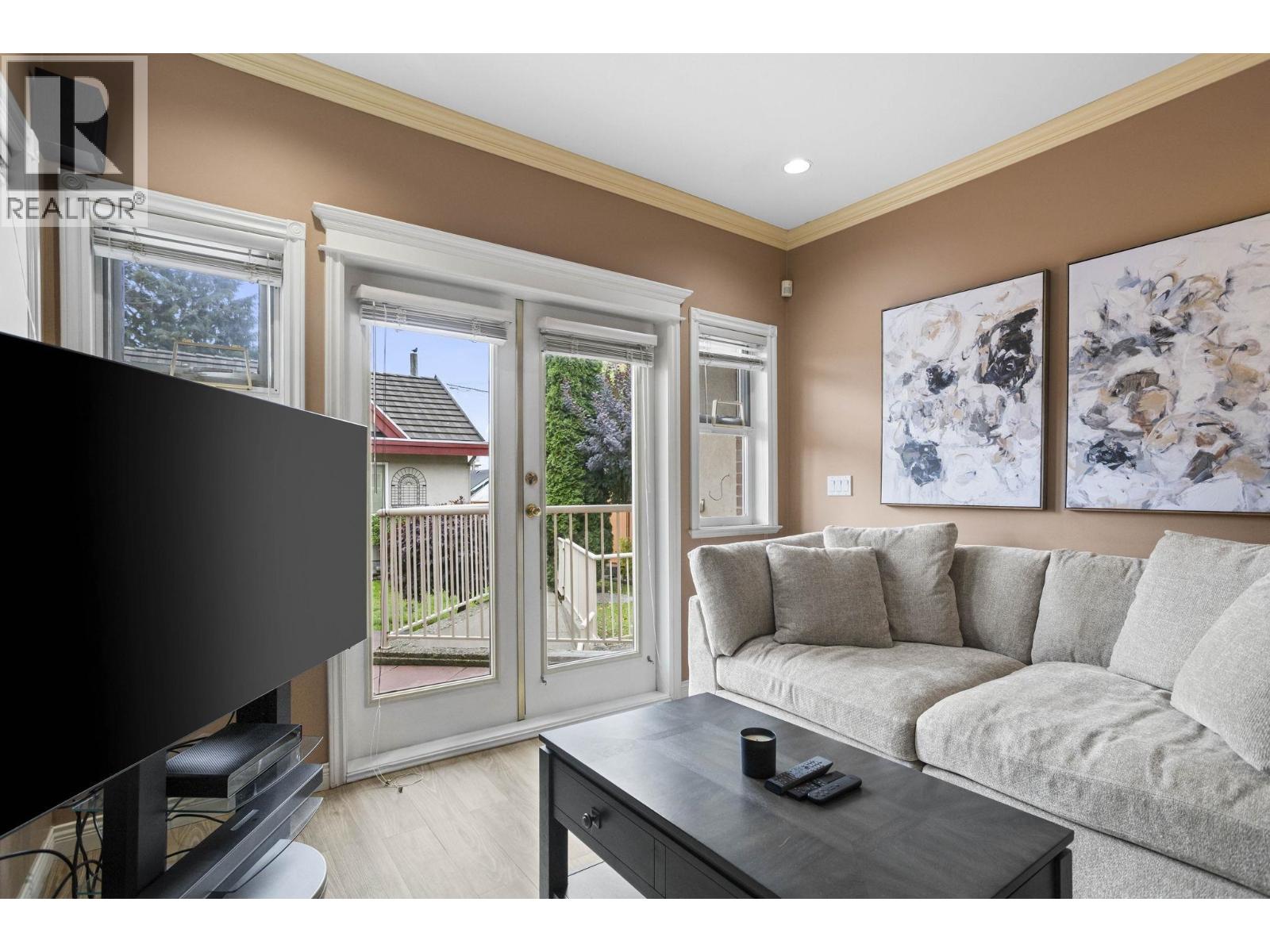 1110 EIGHTH AVENUE, New Westminster