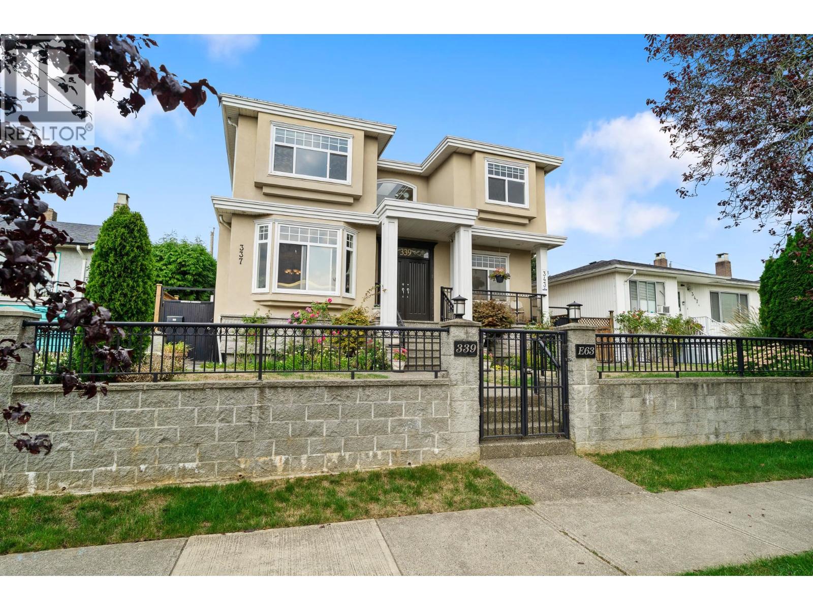Photo 2 of 339 E 63rd Avenue, Vancouver BC