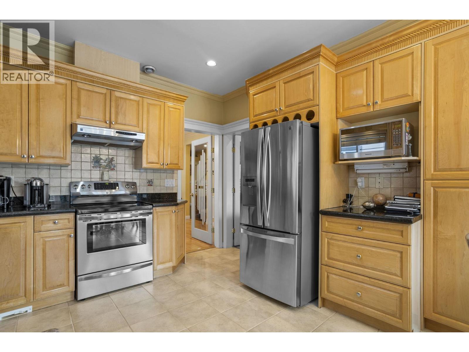 1110 EIGHTH AVENUE, New Westminster