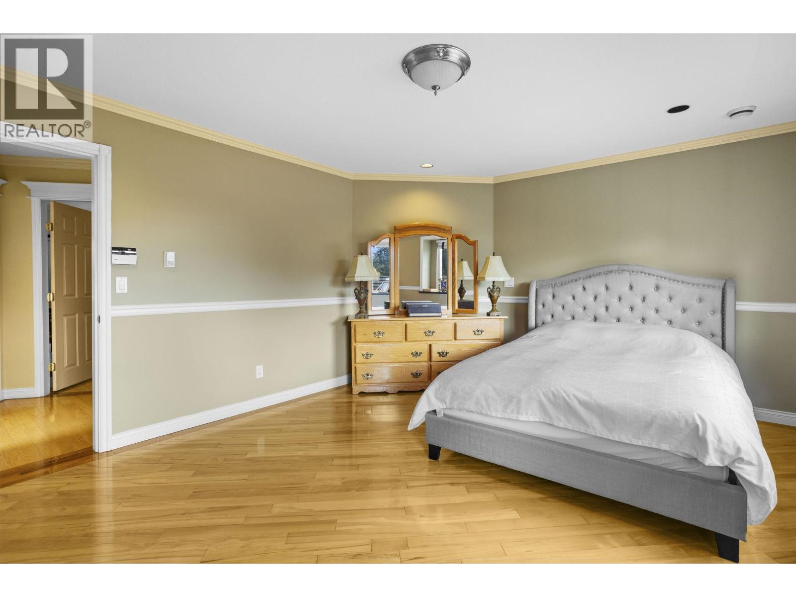 1110 EIGHTH AVENUE, New Westminster