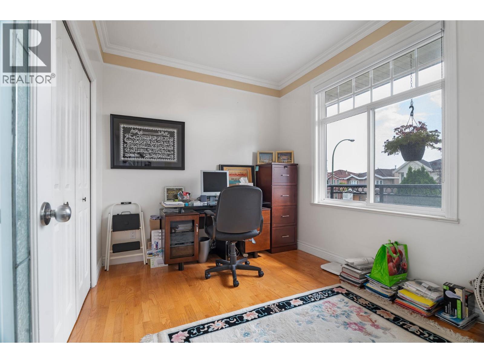 Photo 17 of 339 E 63rd Avenue, Vancouver BC