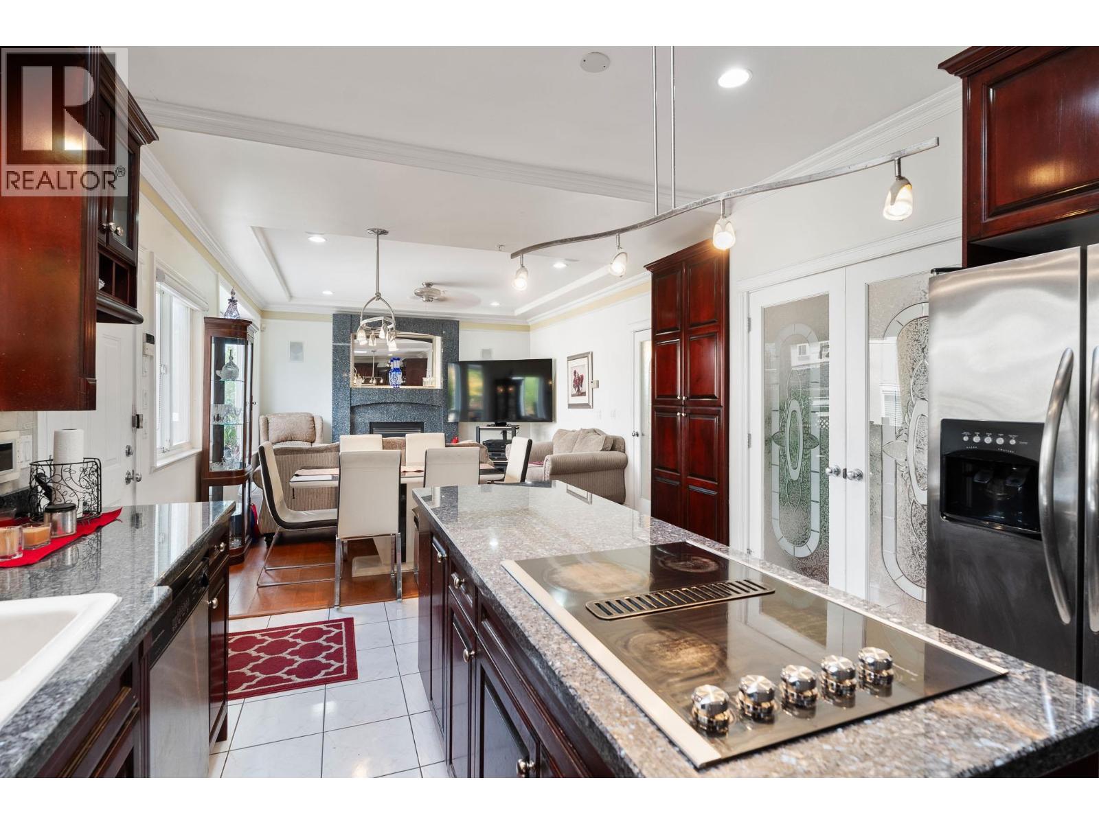 Photo 14 of 339 E 63rd Avenue, Vancouver BC