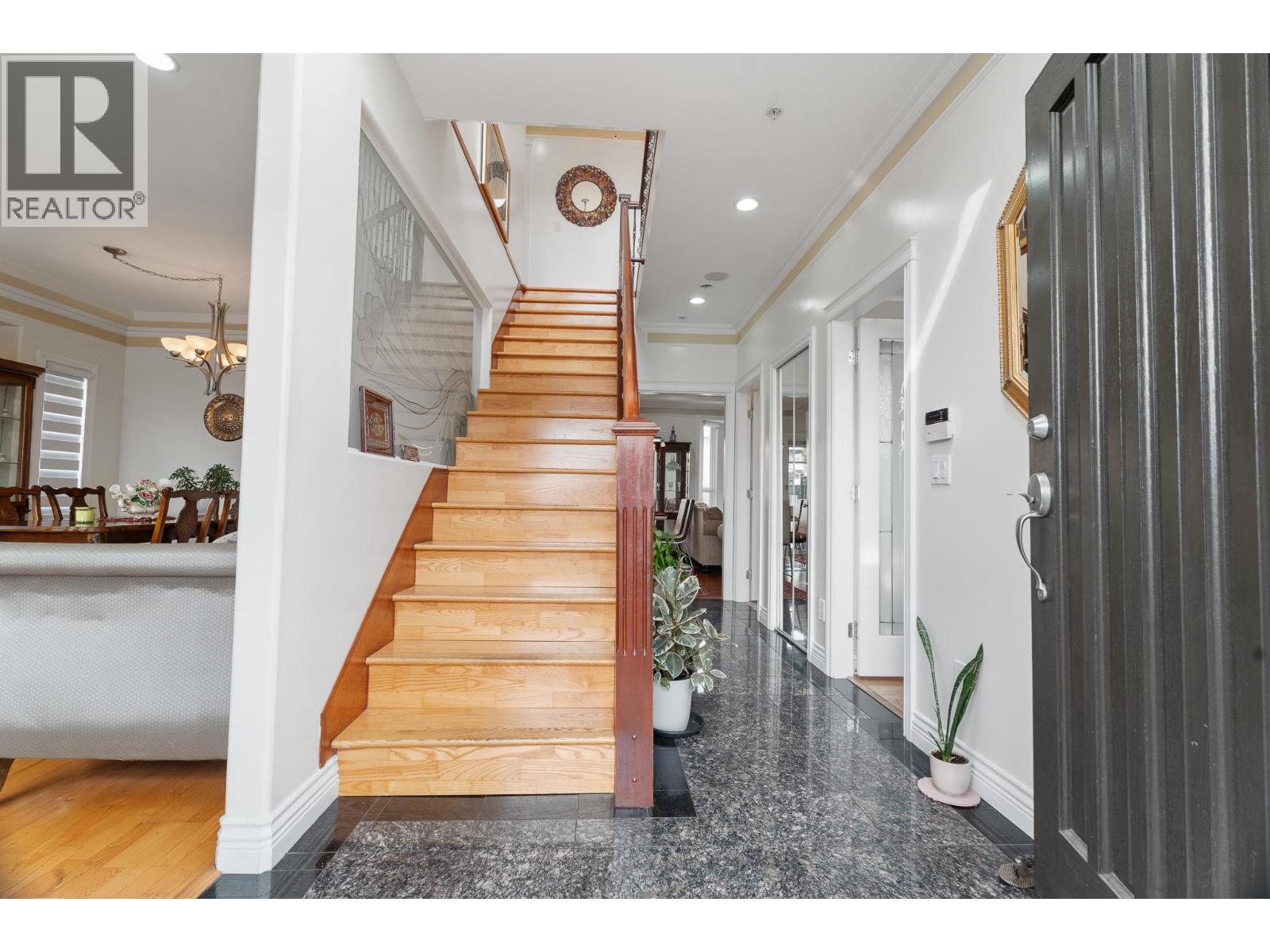 Photo 18 of 339 E 63rd Avenue, Vancouver BC