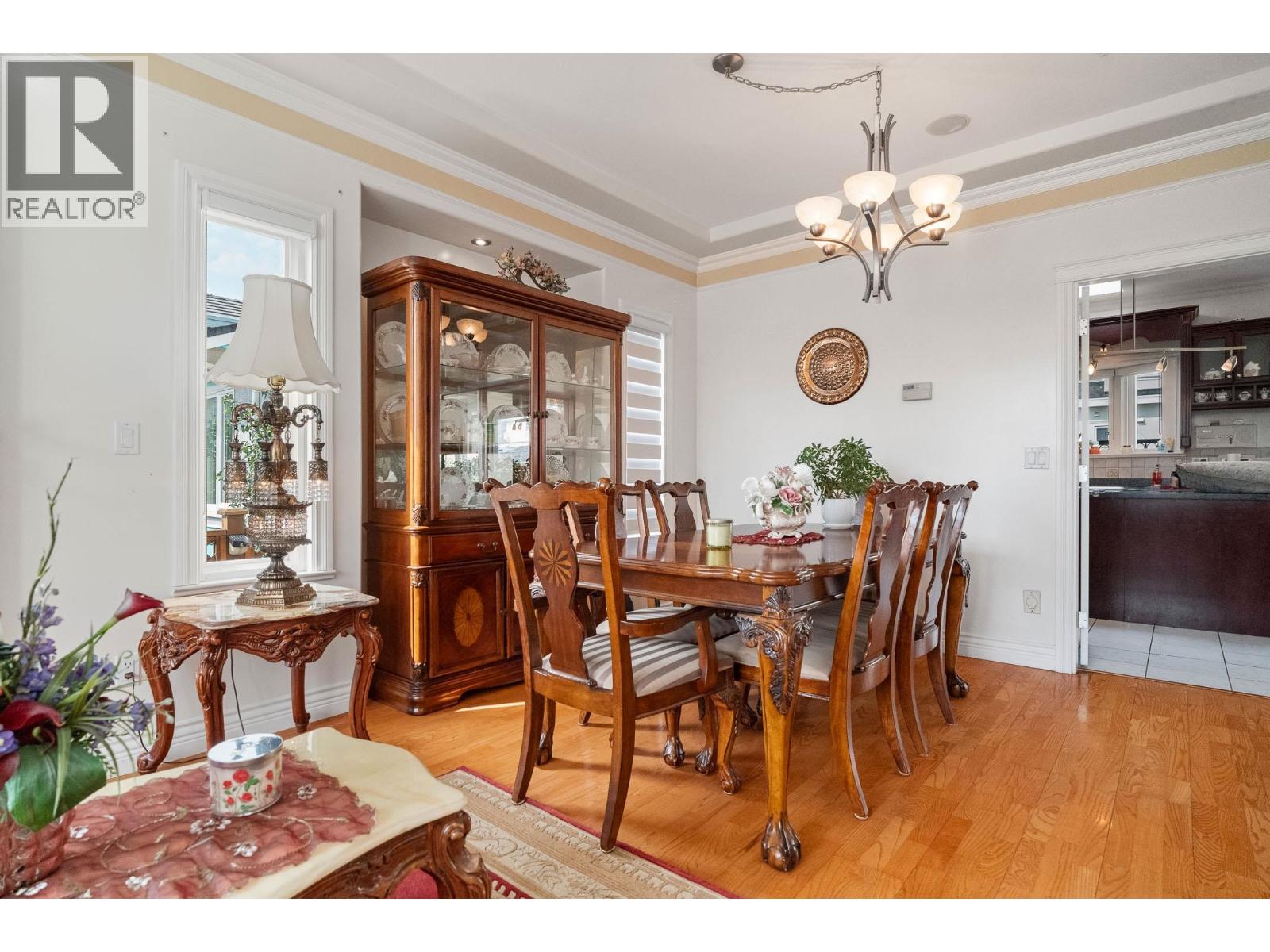 Photo 8 of 339 E 63rd Avenue, Vancouver BC