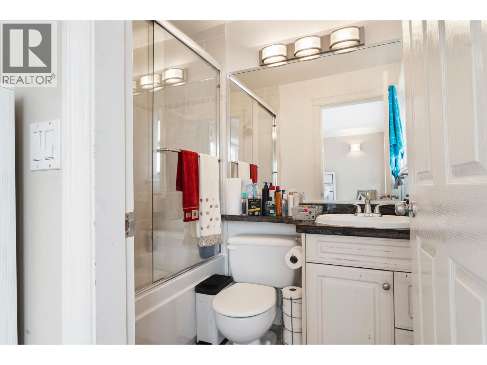 Photo 26 of 339 E 63rd Avenue, Vancouver BC