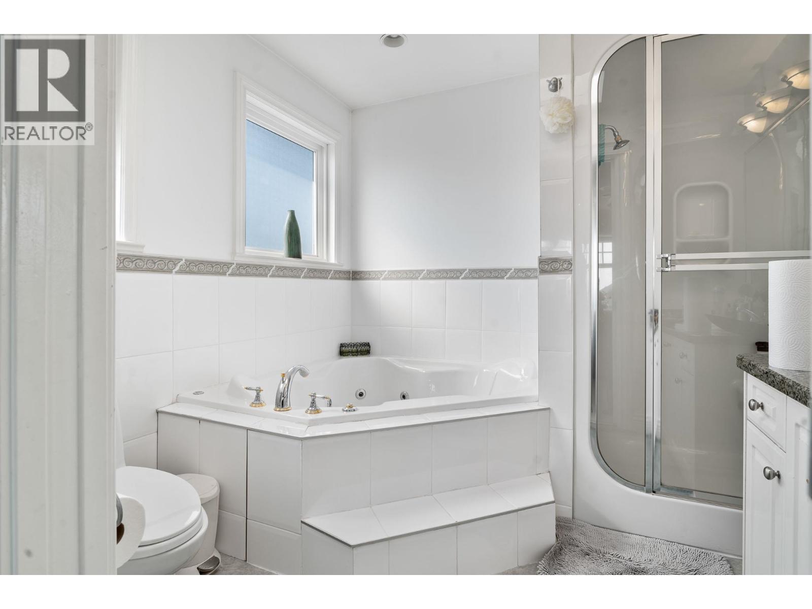 Photo 32 of 339 E 63rd Avenue, Vancouver BC