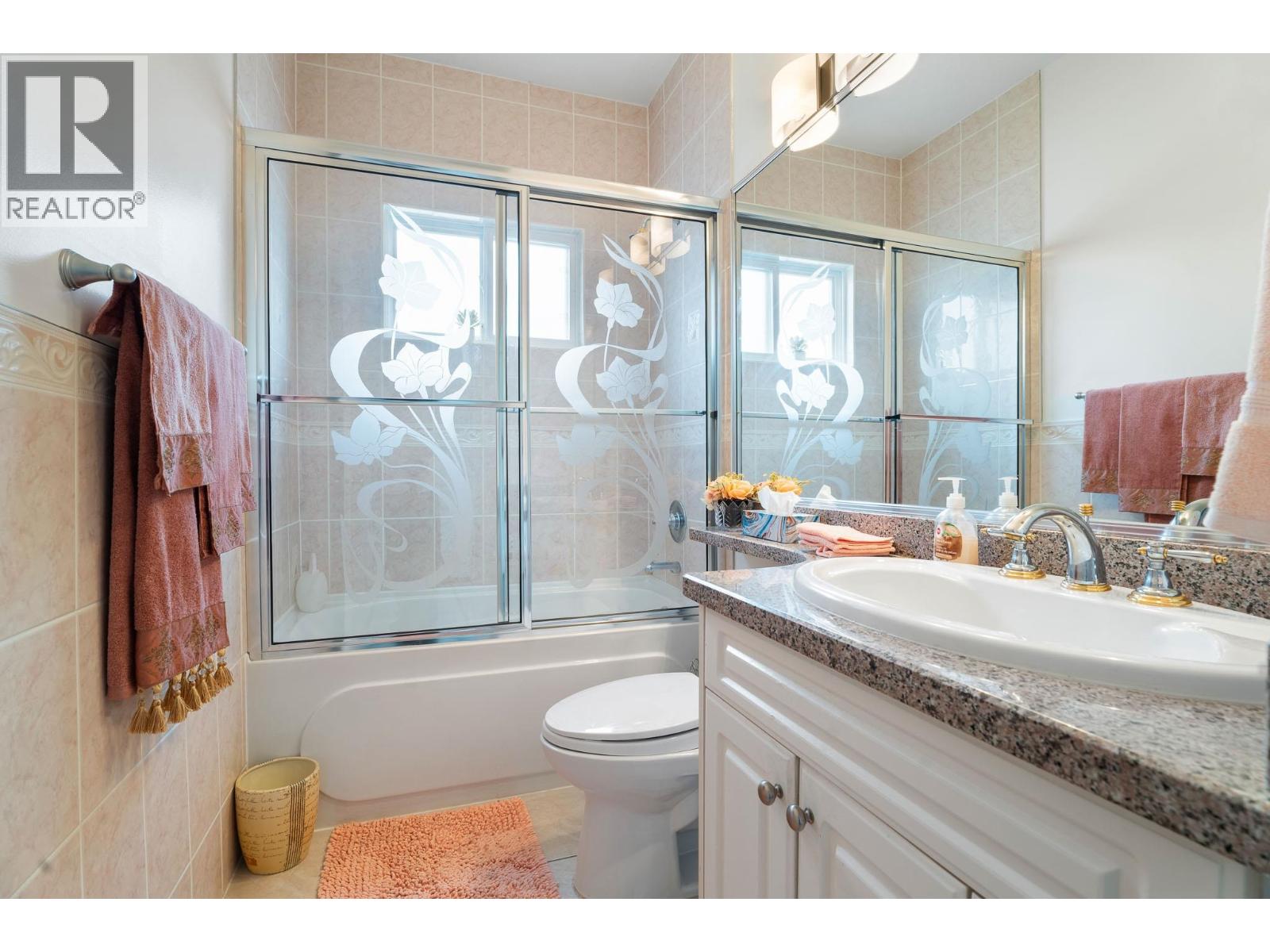 Photo 16 of 339 E 63rd Avenue, Vancouver BC